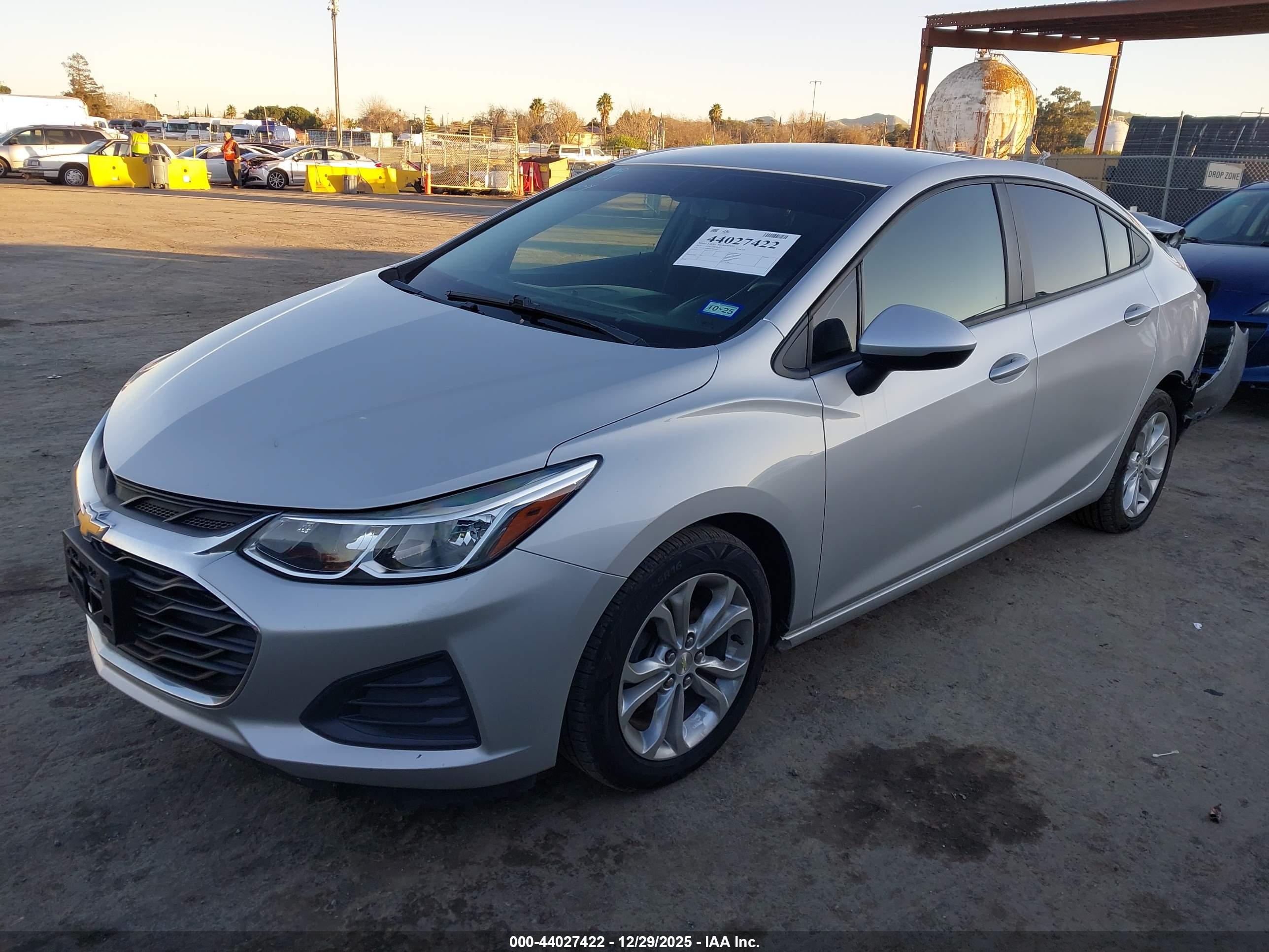 CHEVROLET CRUZE image 2