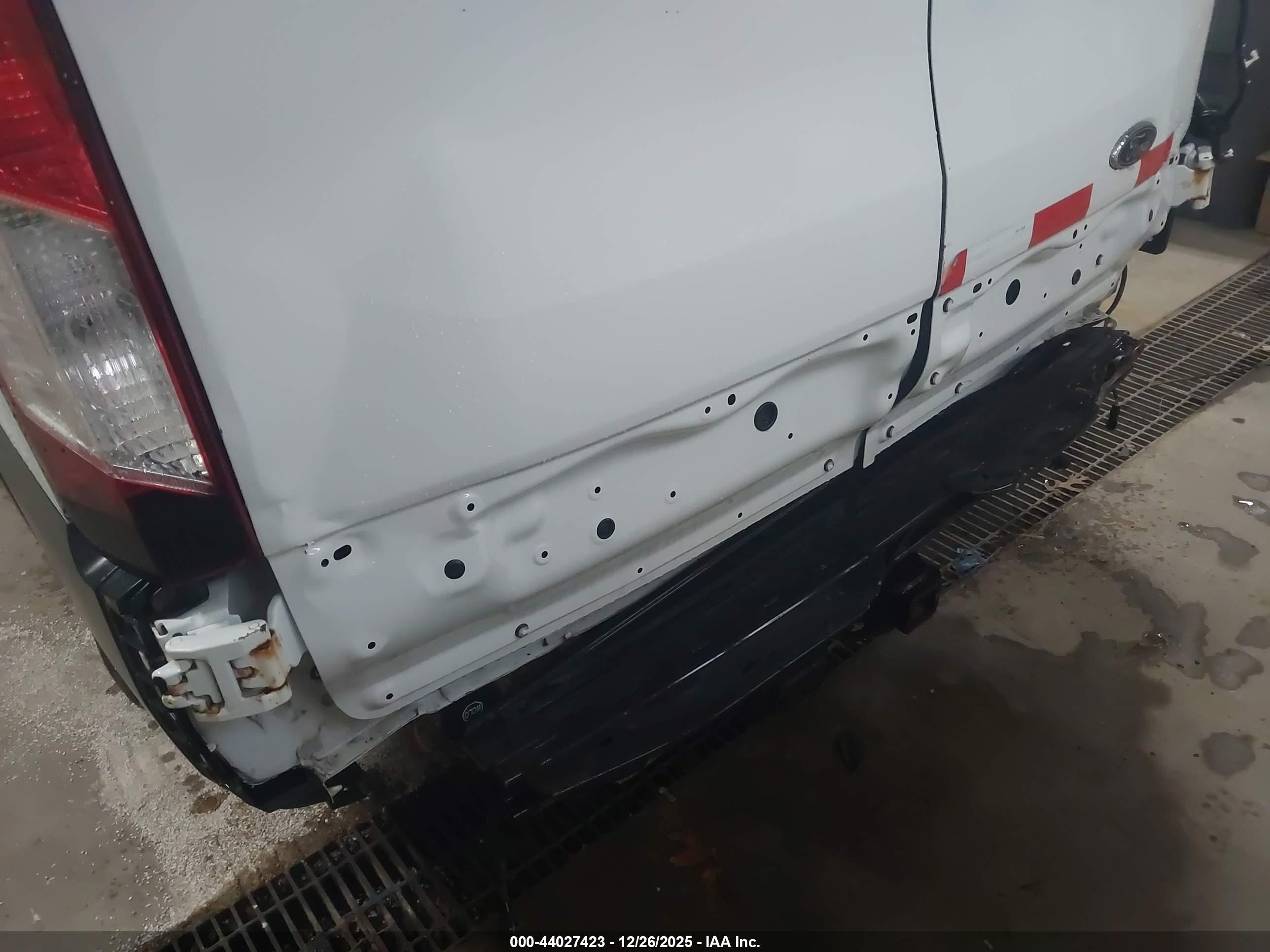FORD TRANSIT-250 image 6