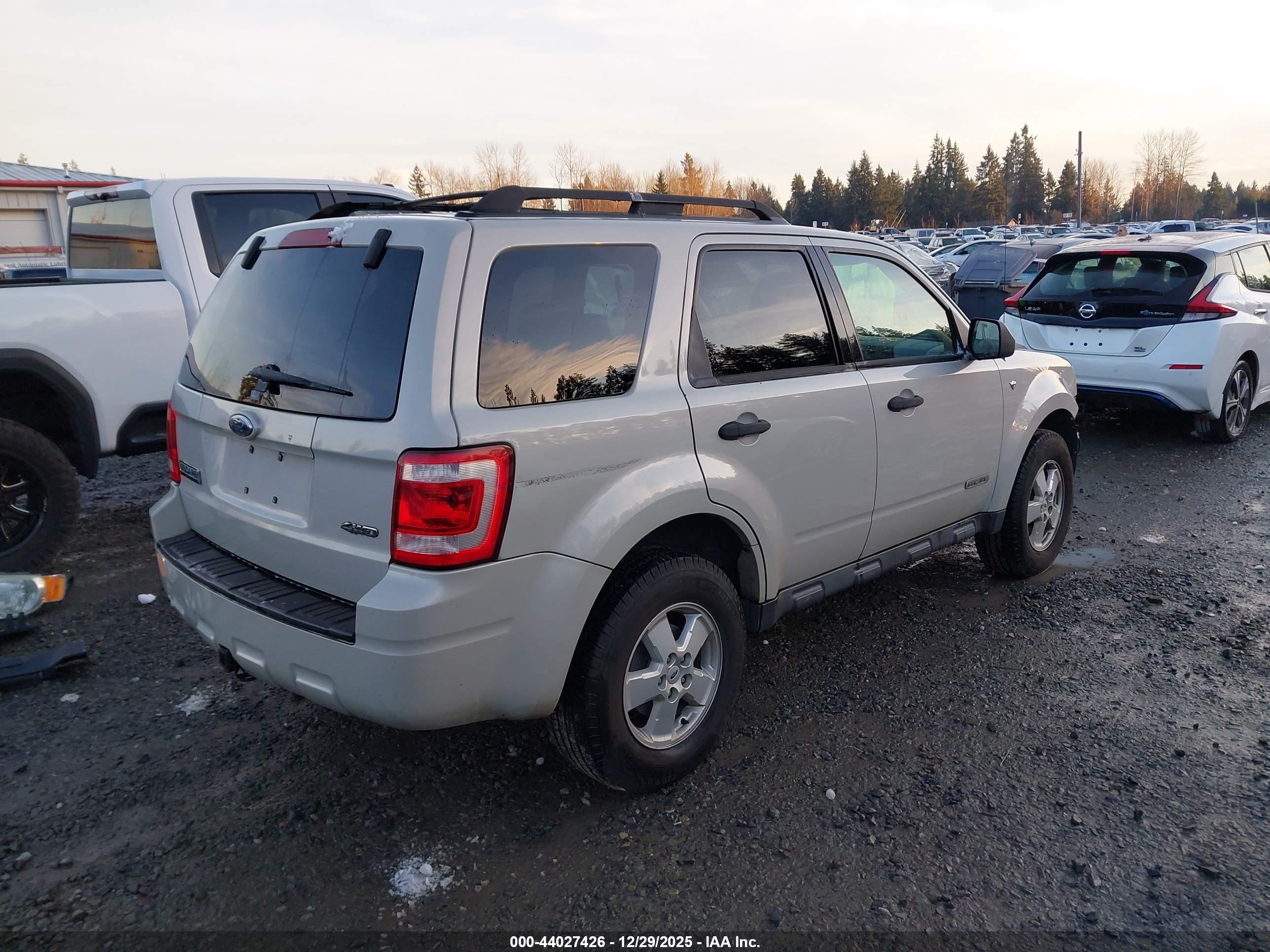 FORD ESCAPE image 4