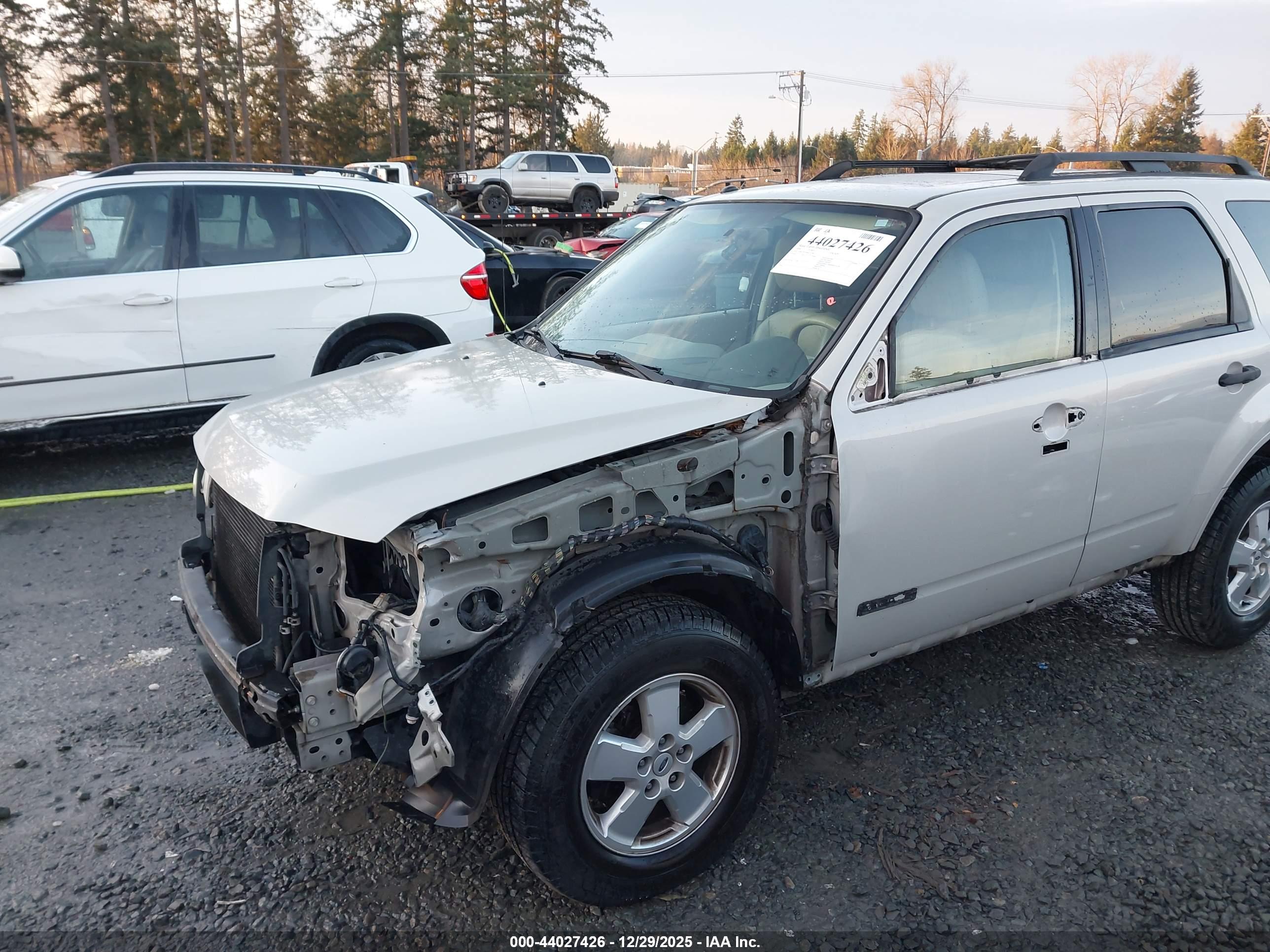 FORD ESCAPE image 6