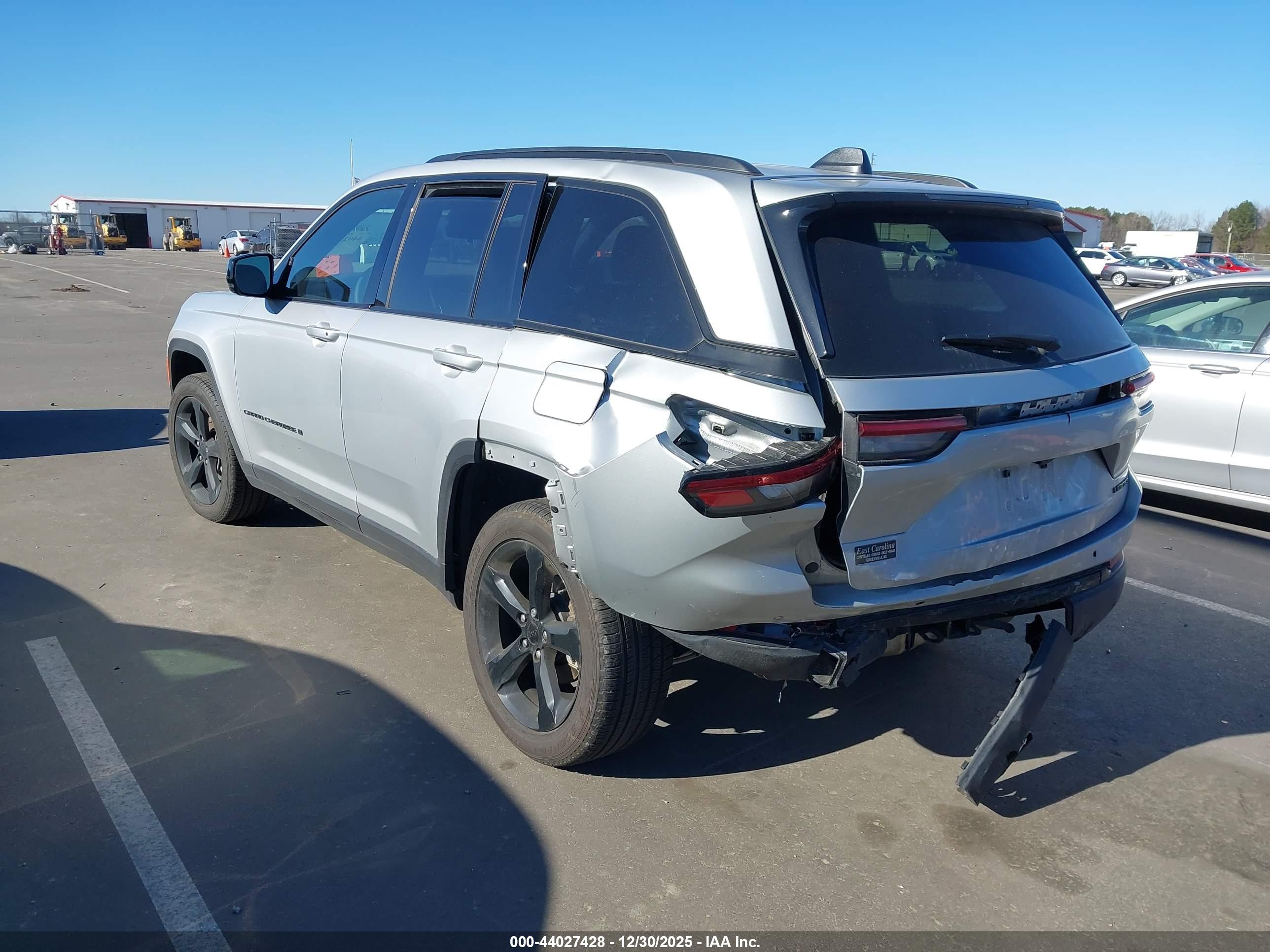 JEEP GRAND image 3