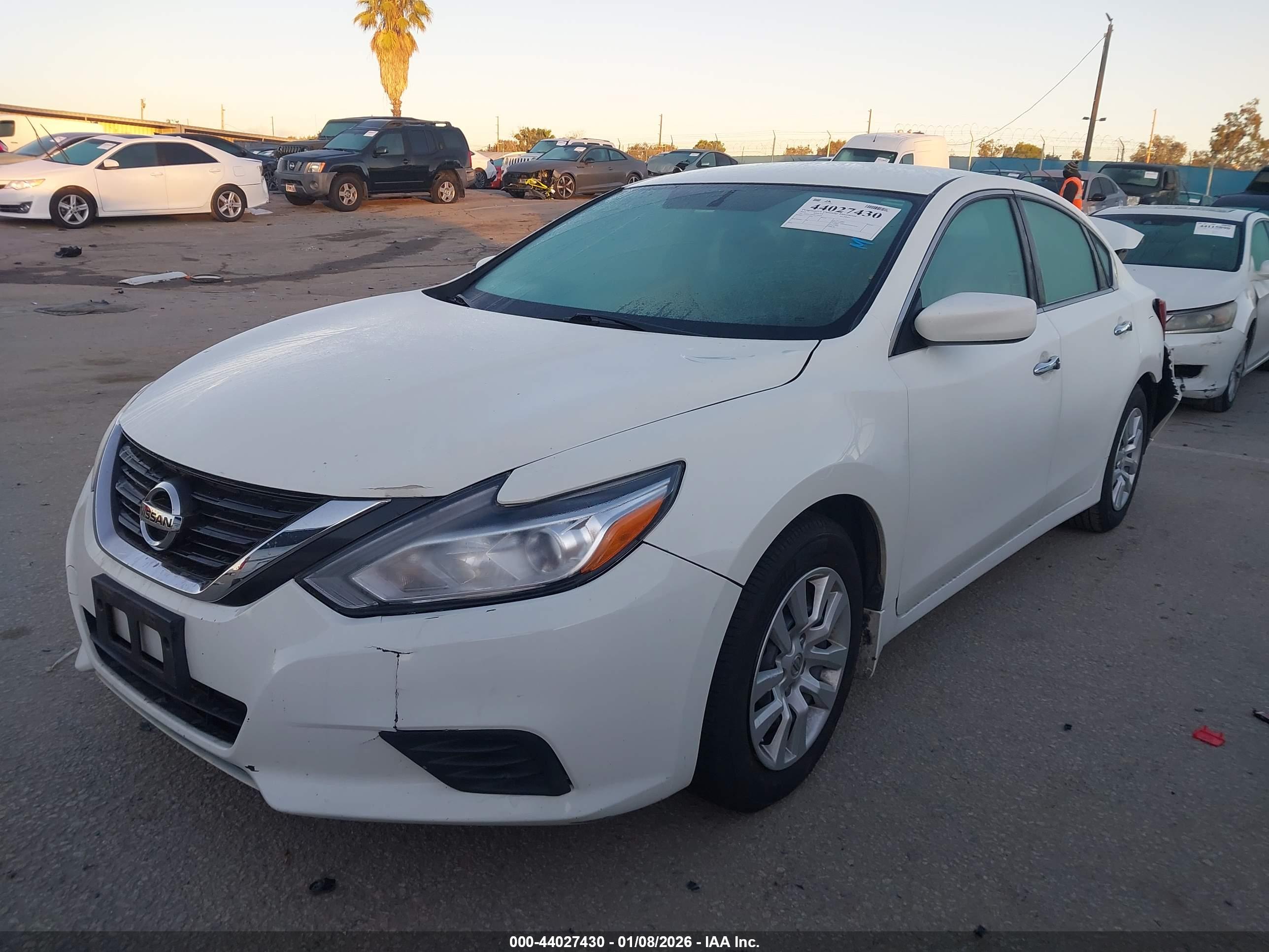 NISSAN ALTIMA image 2