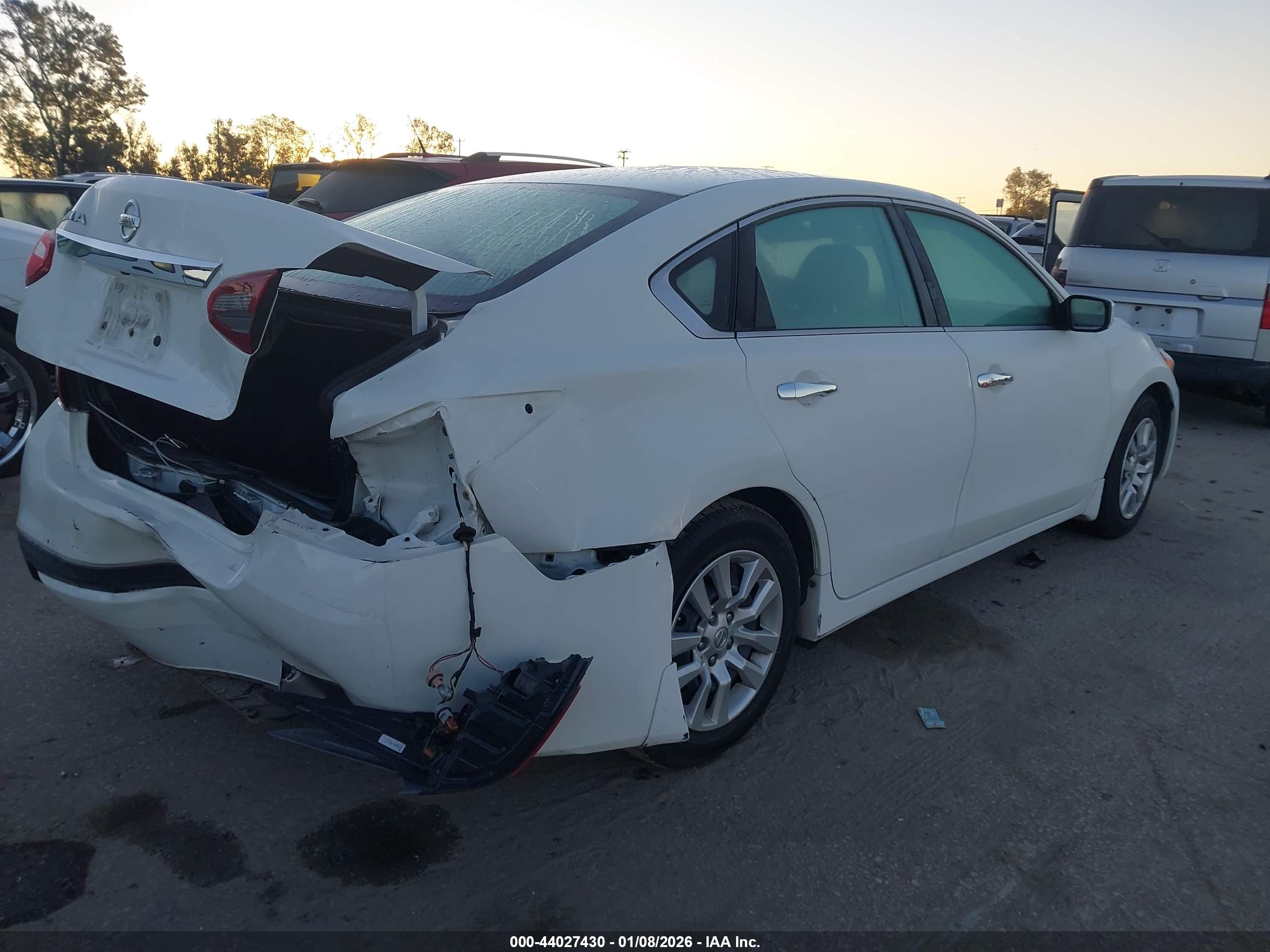 NISSAN ALTIMA image 4