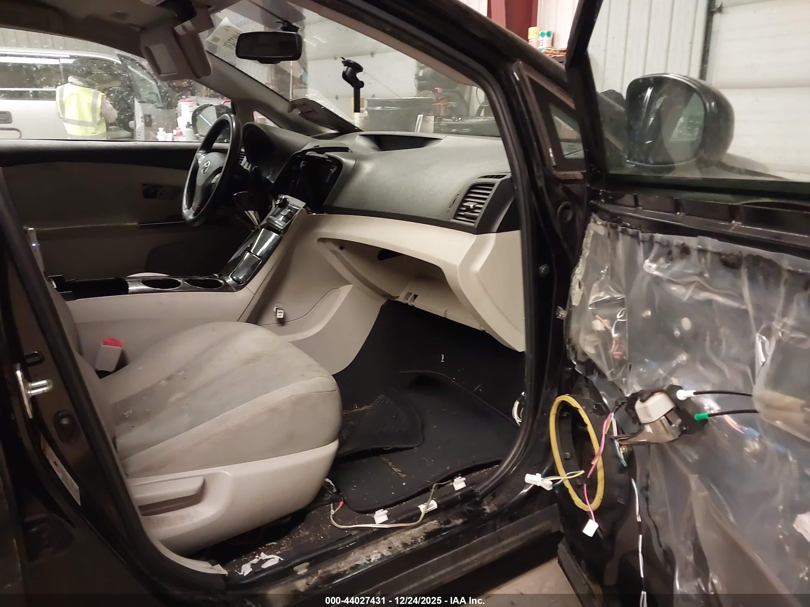 TOYOTA VENZA image 5