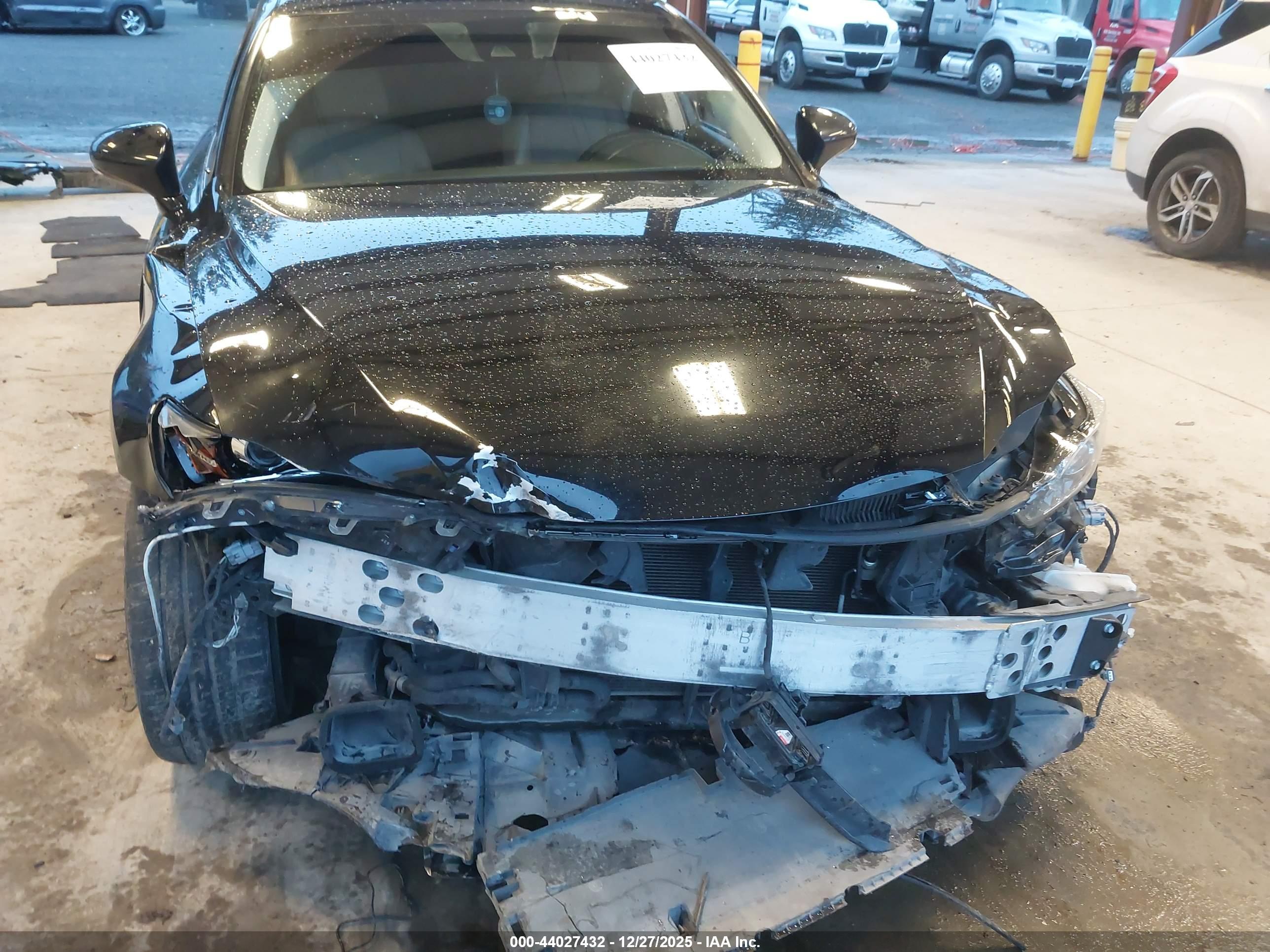 LEXUS IS image 6