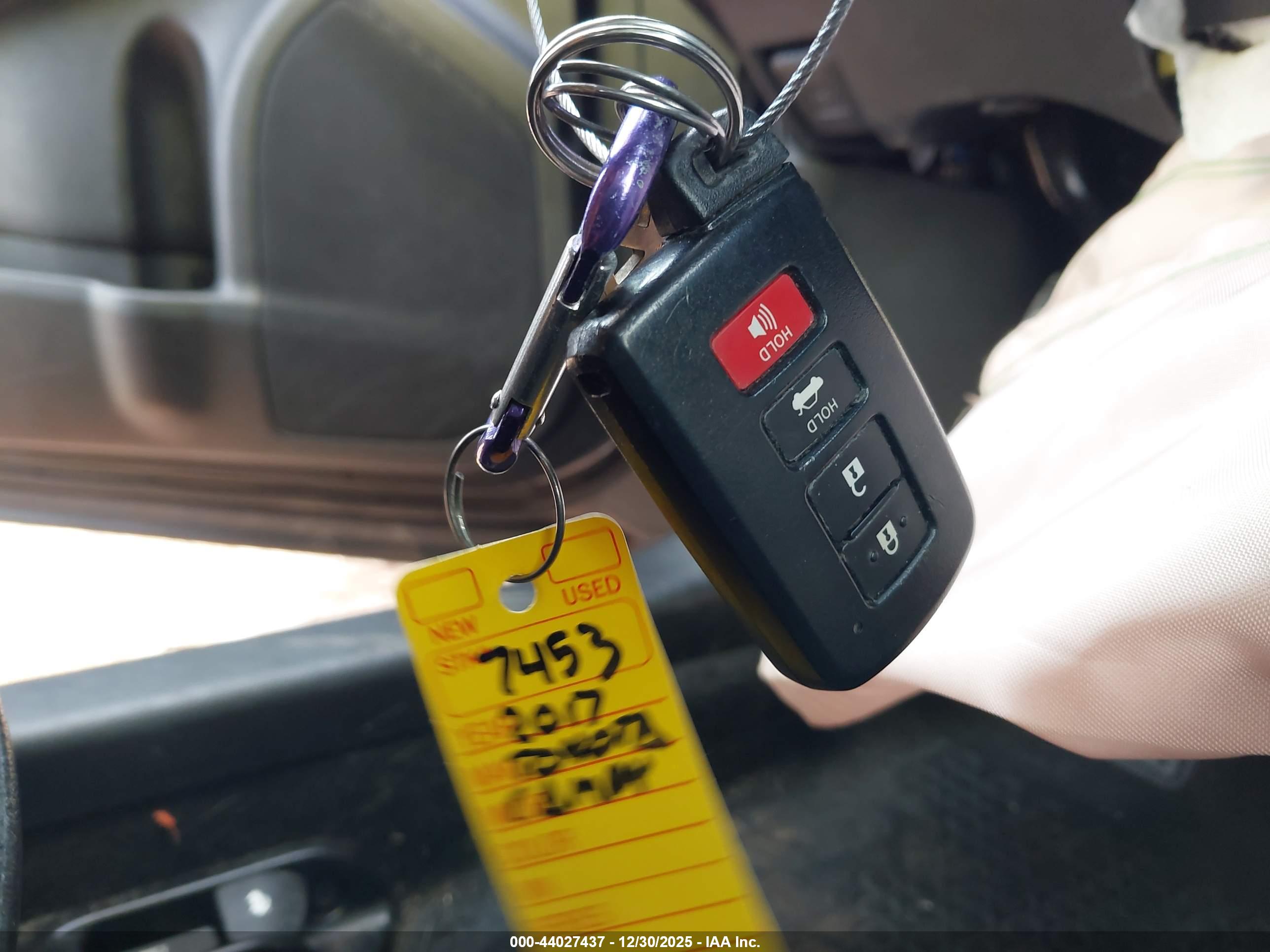TOYOTA CAMRY image 11