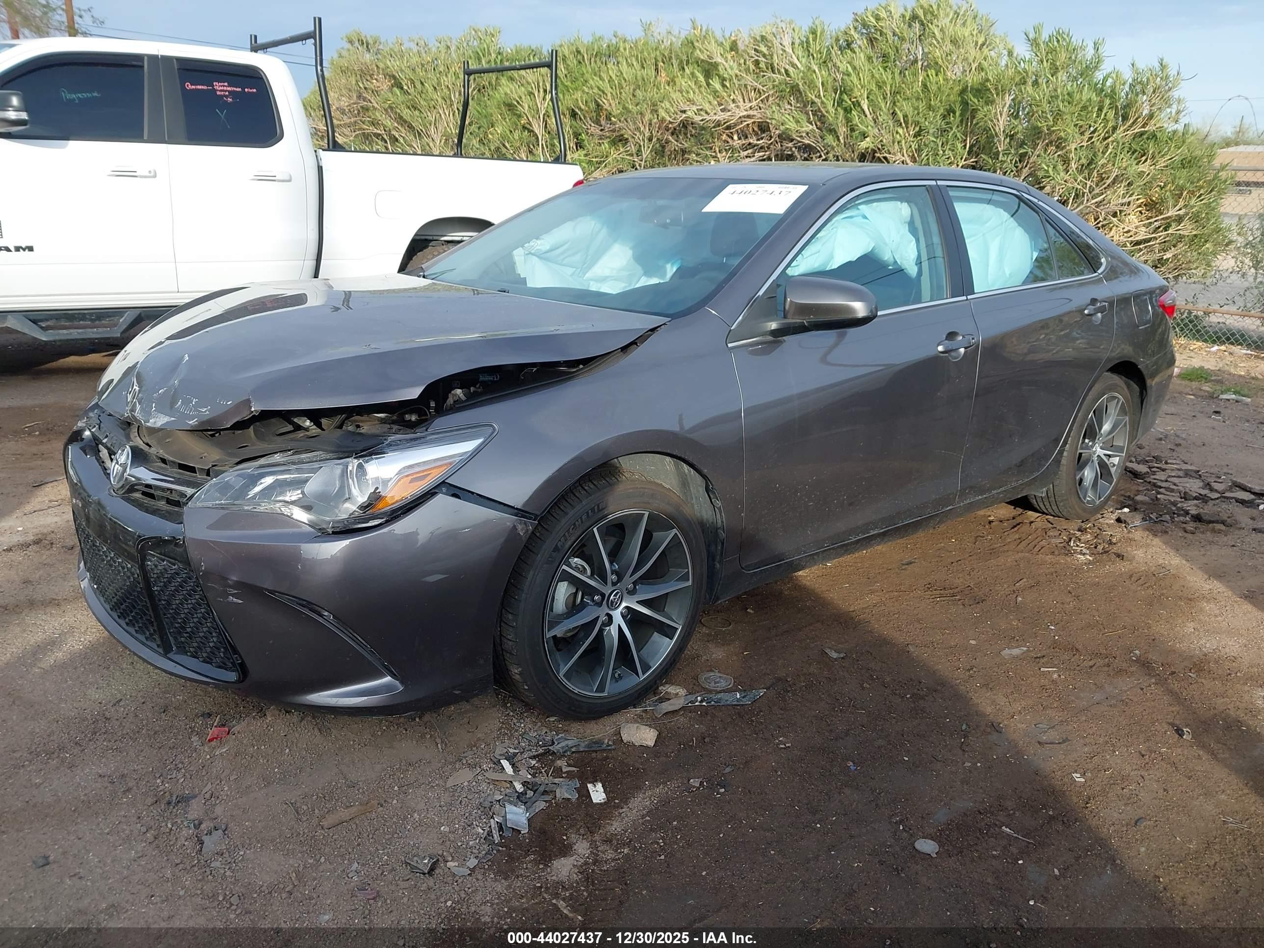 TOYOTA CAMRY image 2
