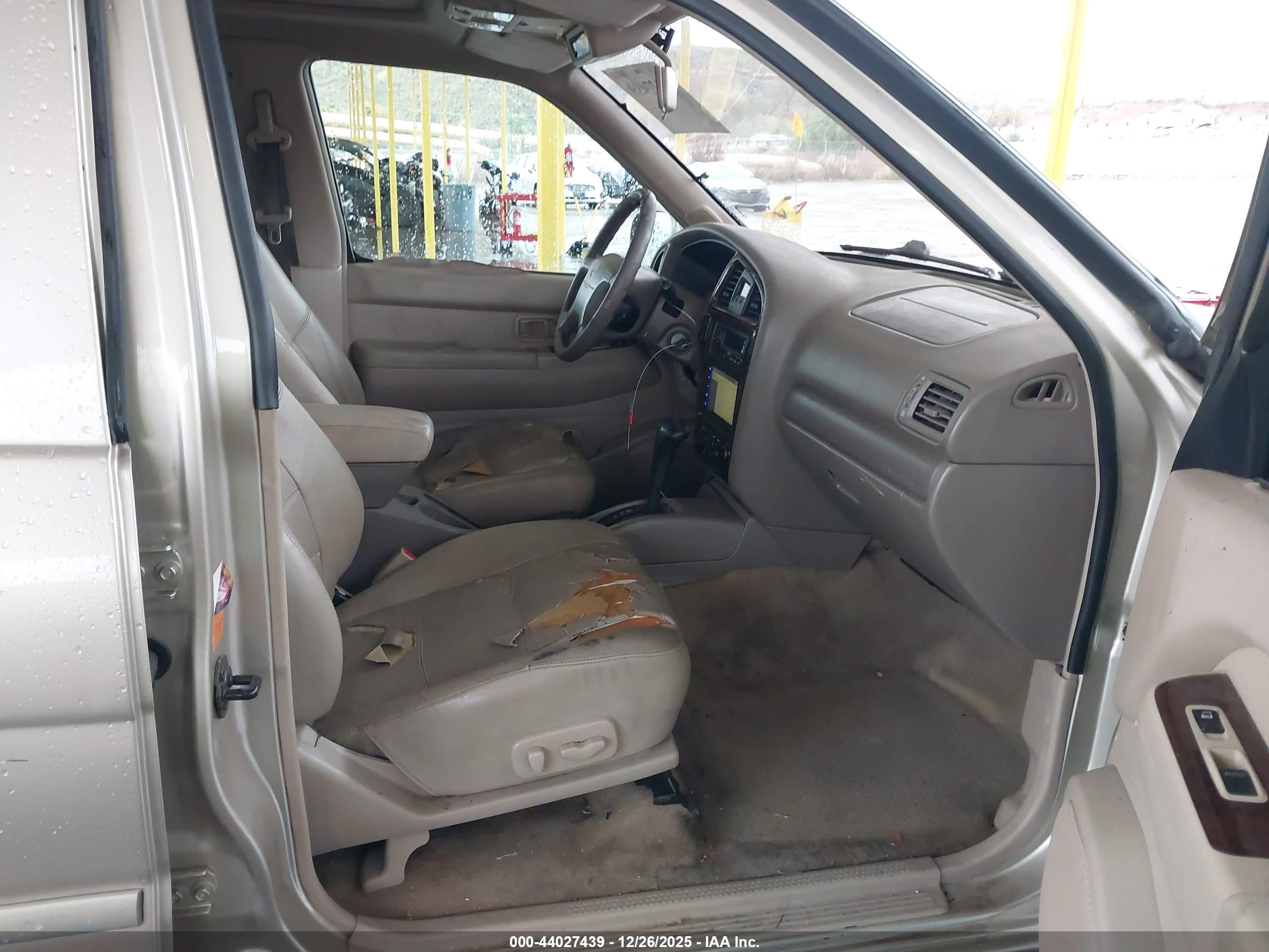 NISSAN PATHFINDER image 5