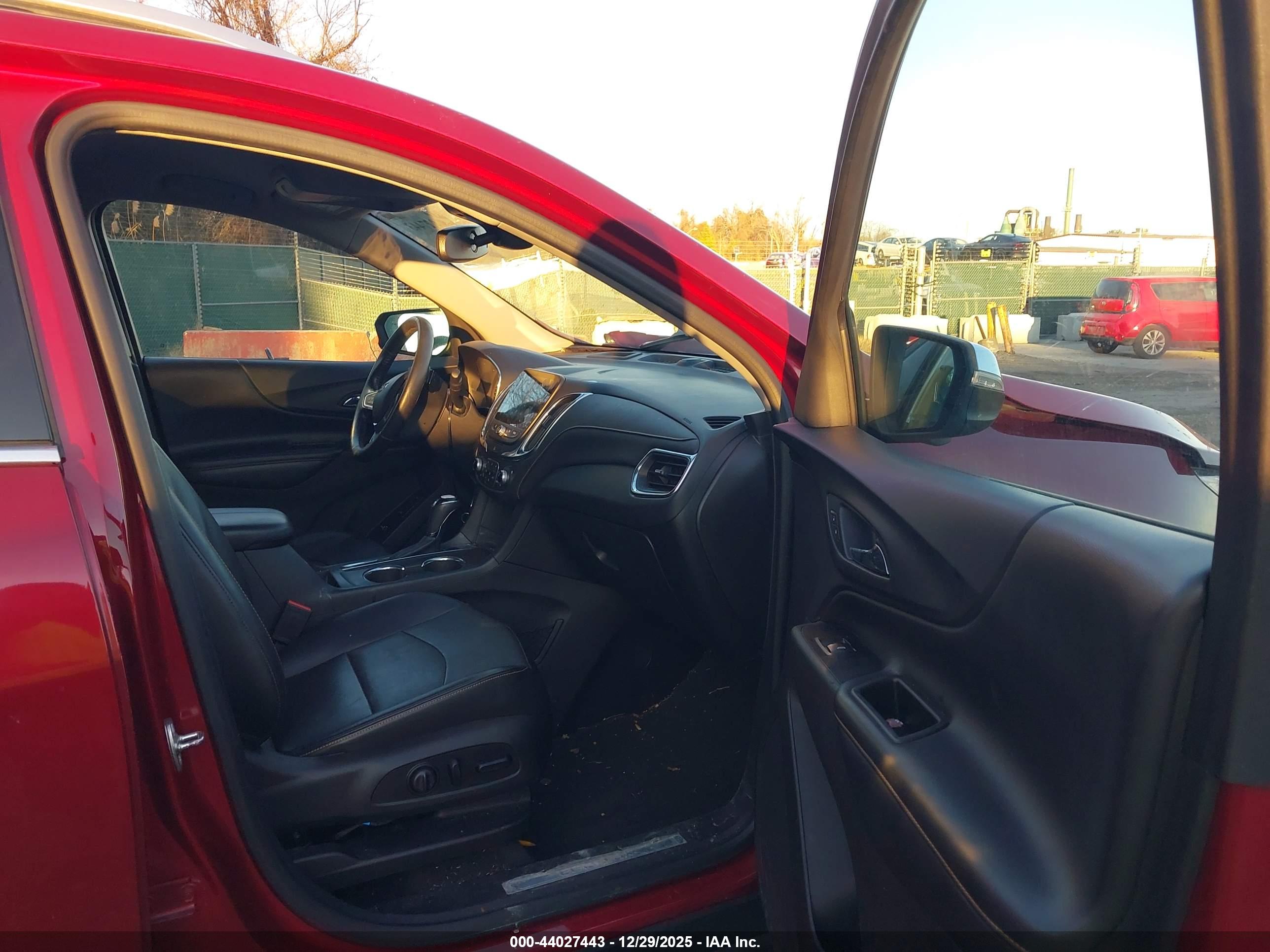 CHEVROLET EQUINOX image 5