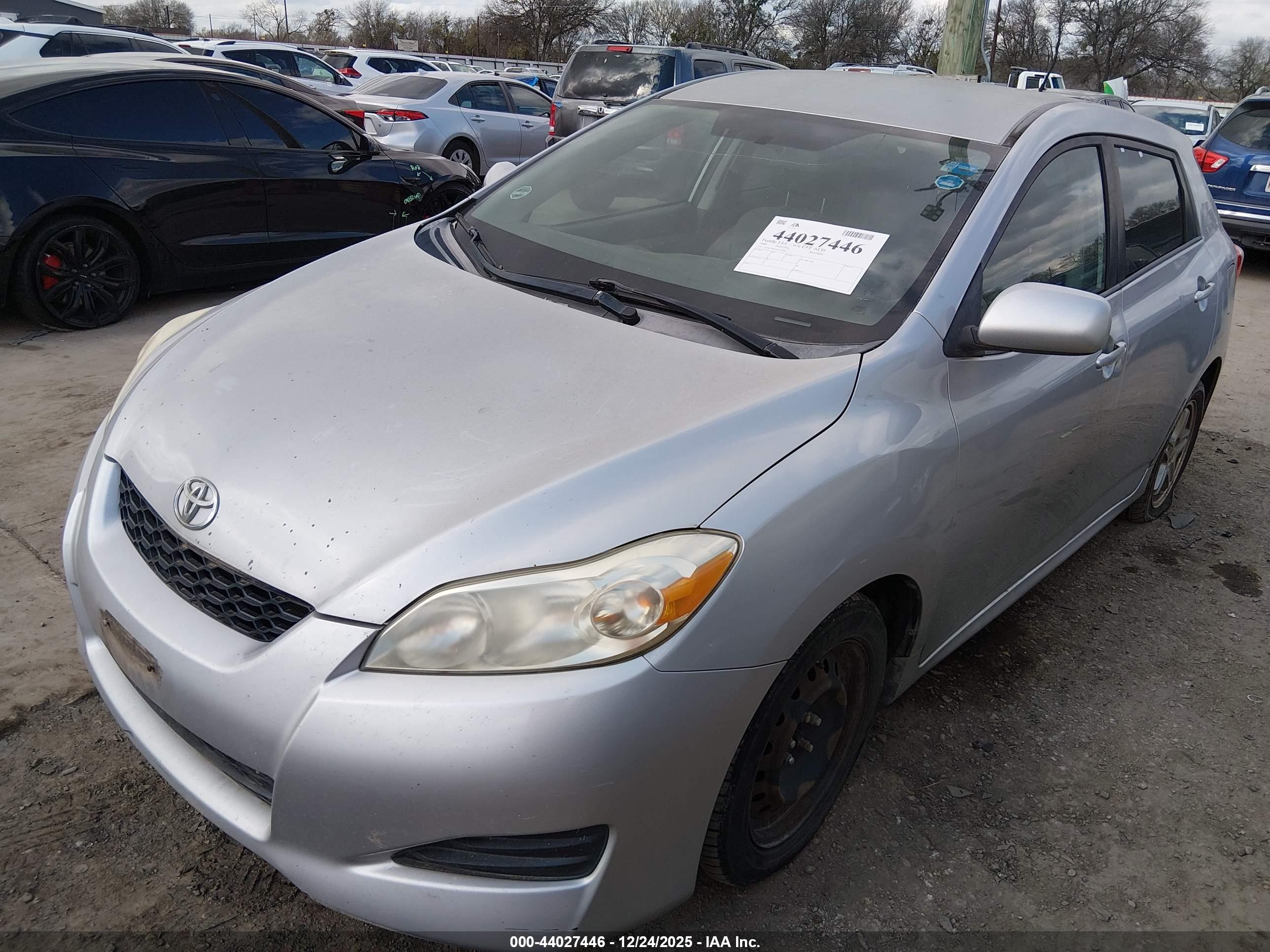 TOYOTA MATRIX image 2