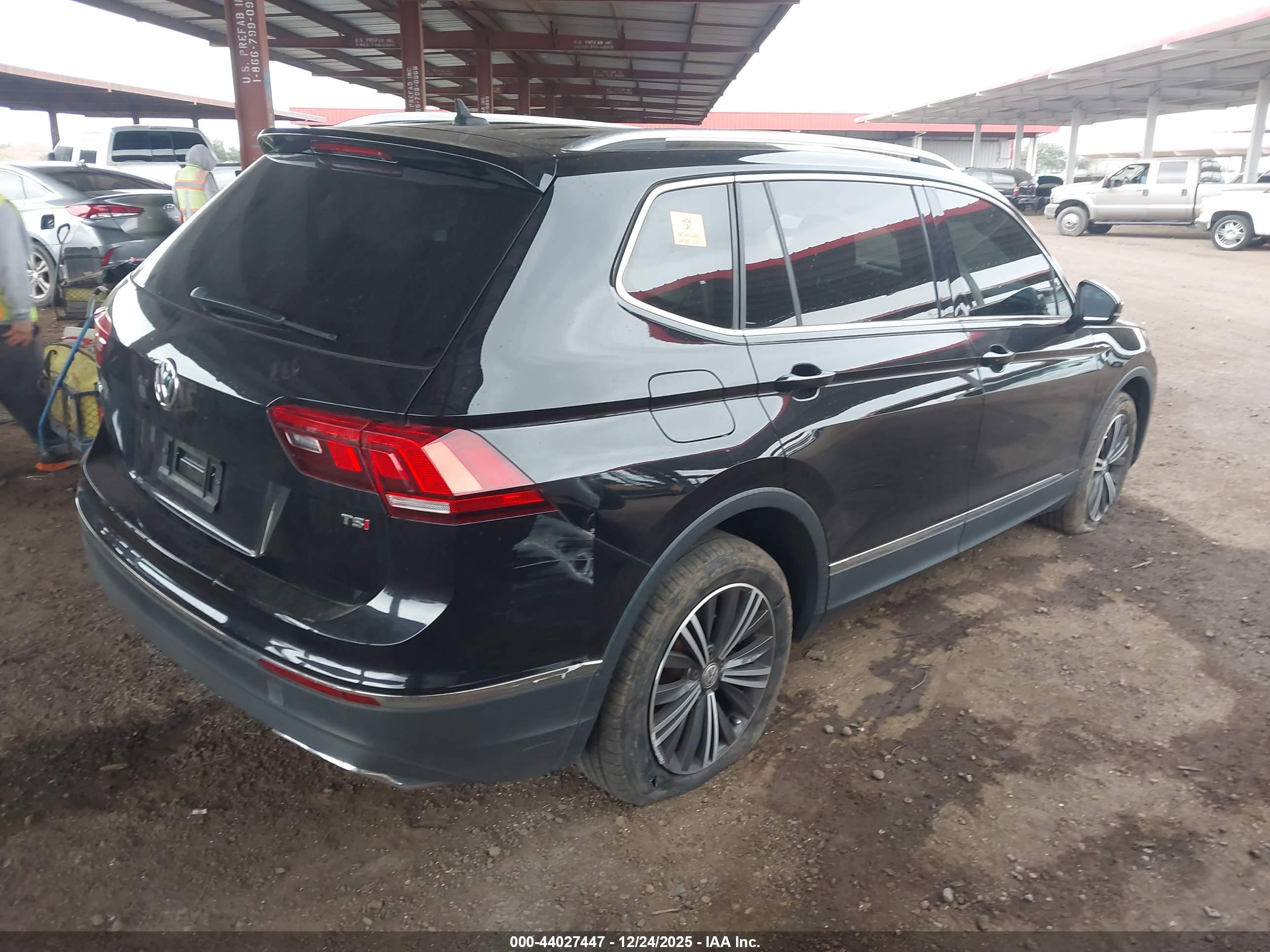 VOLKSWAGEN TIGUAN image 4