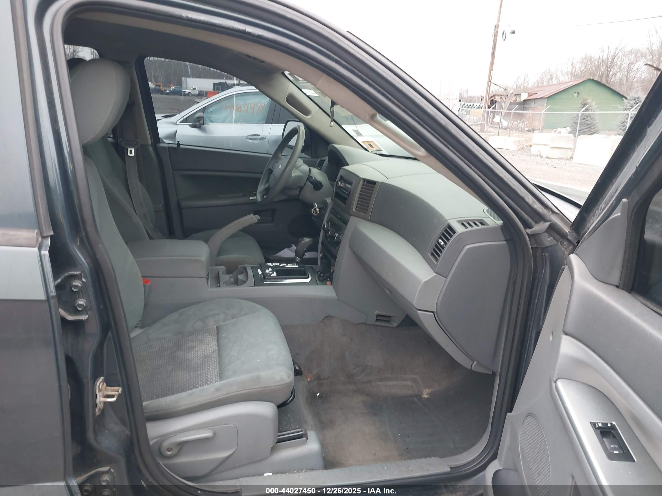 JEEP GRAND image 5