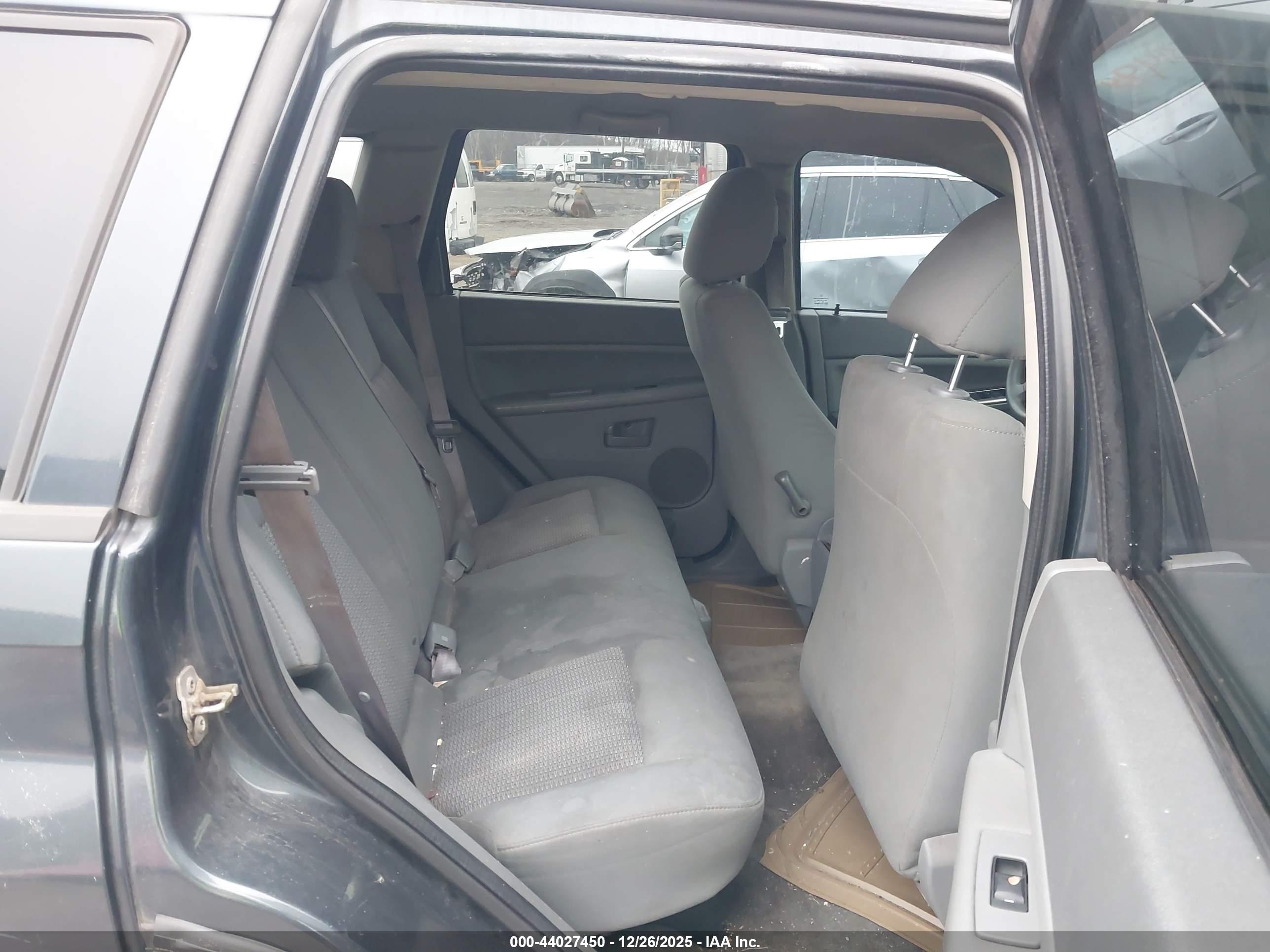 JEEP GRAND image 8