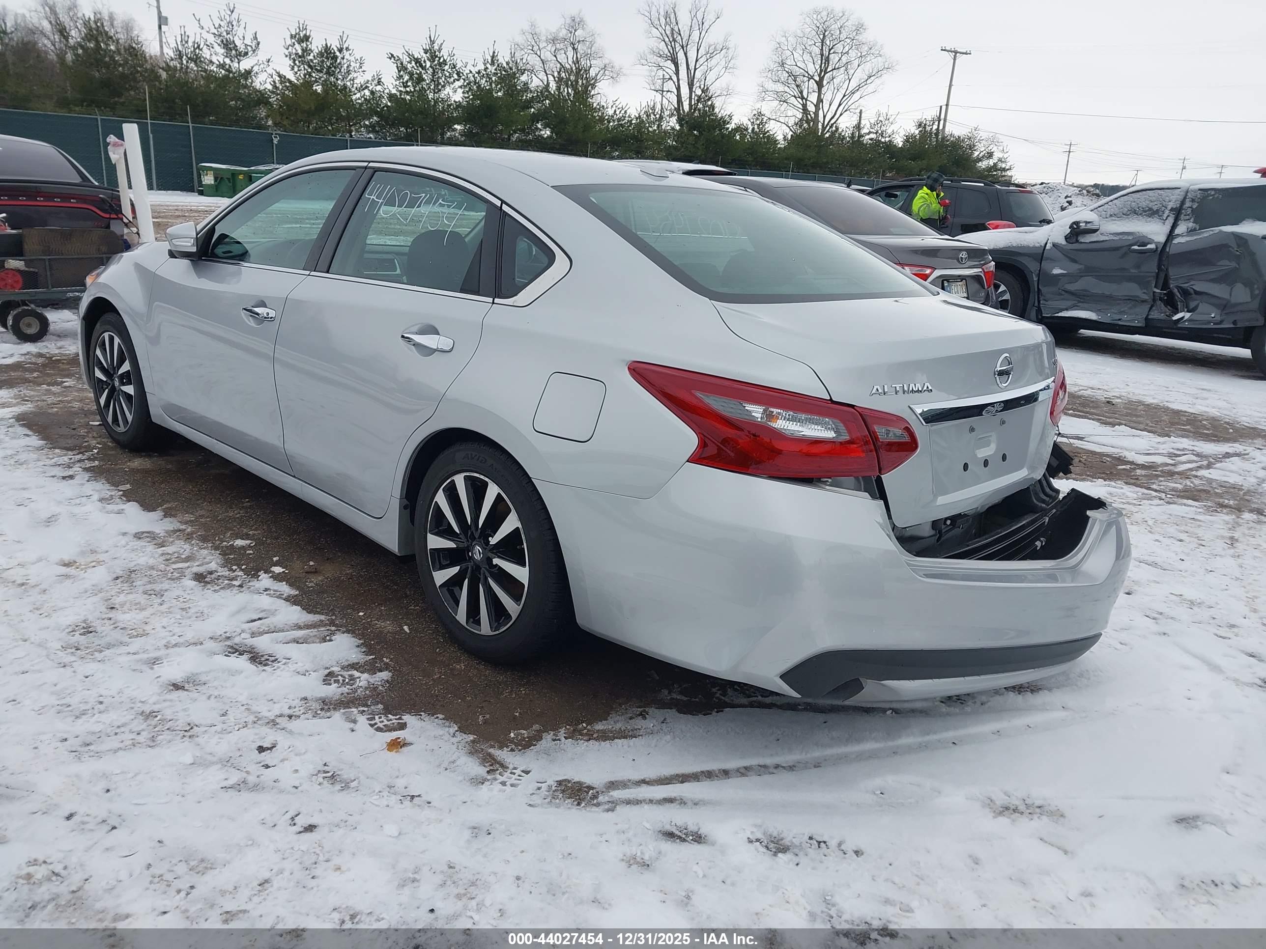 NISSAN ALTIMA image 3