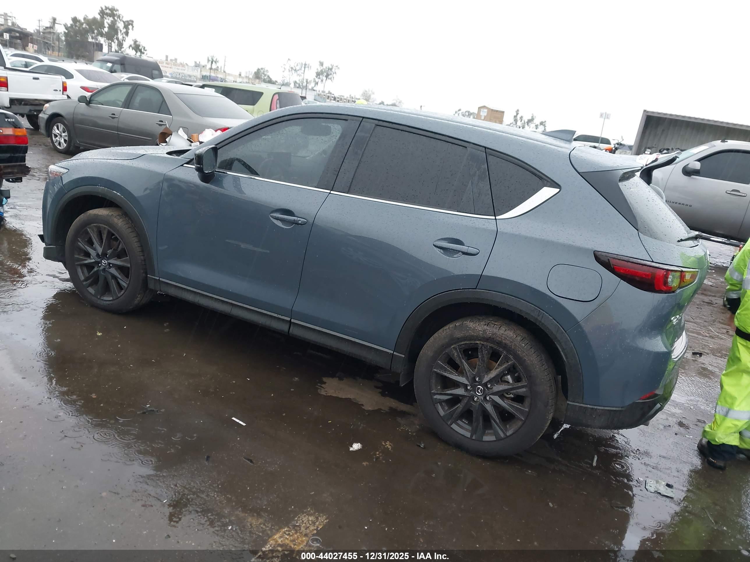 MAZDA CX-5 image 3
