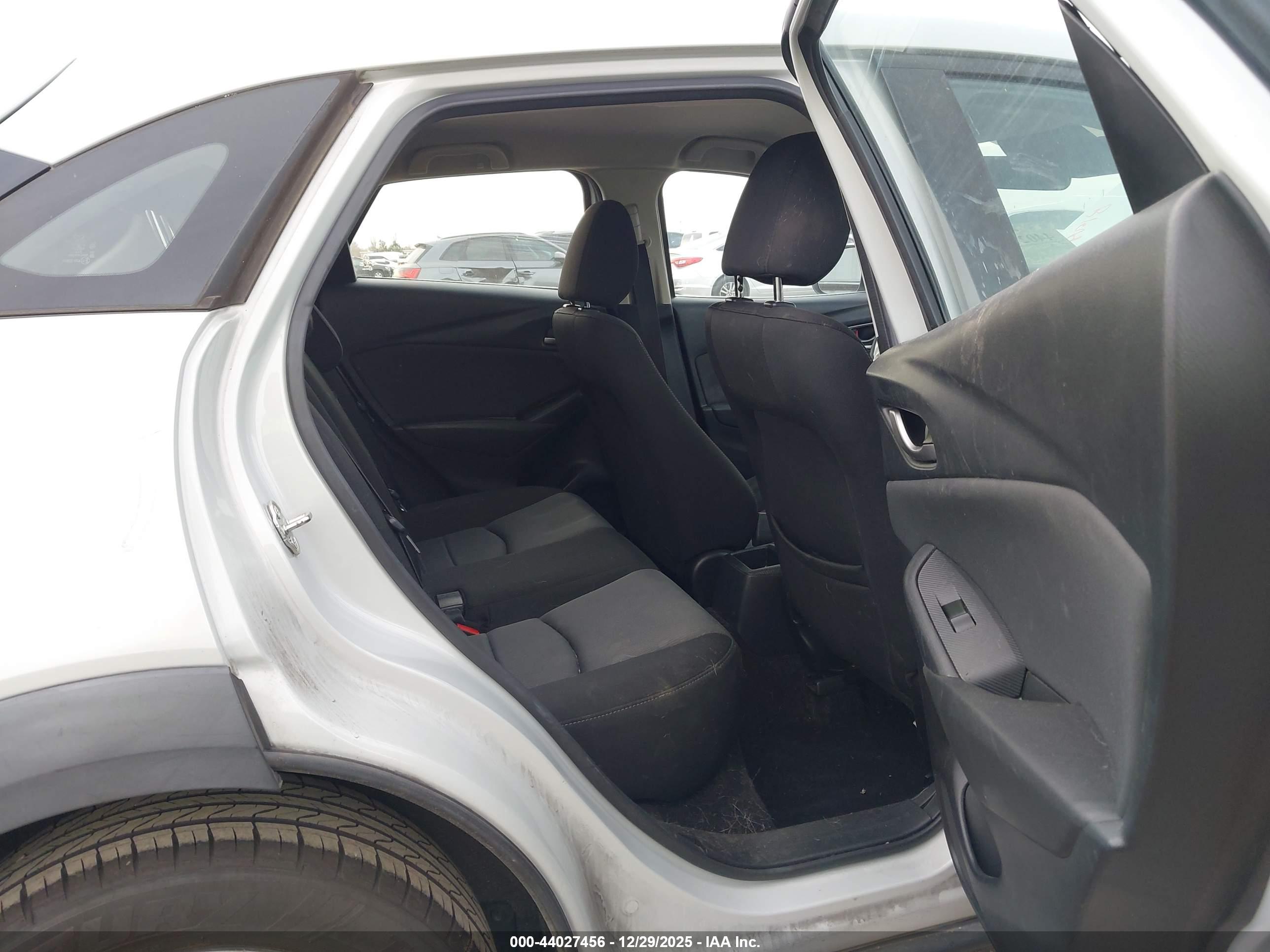 MAZDA CX-3 image 8