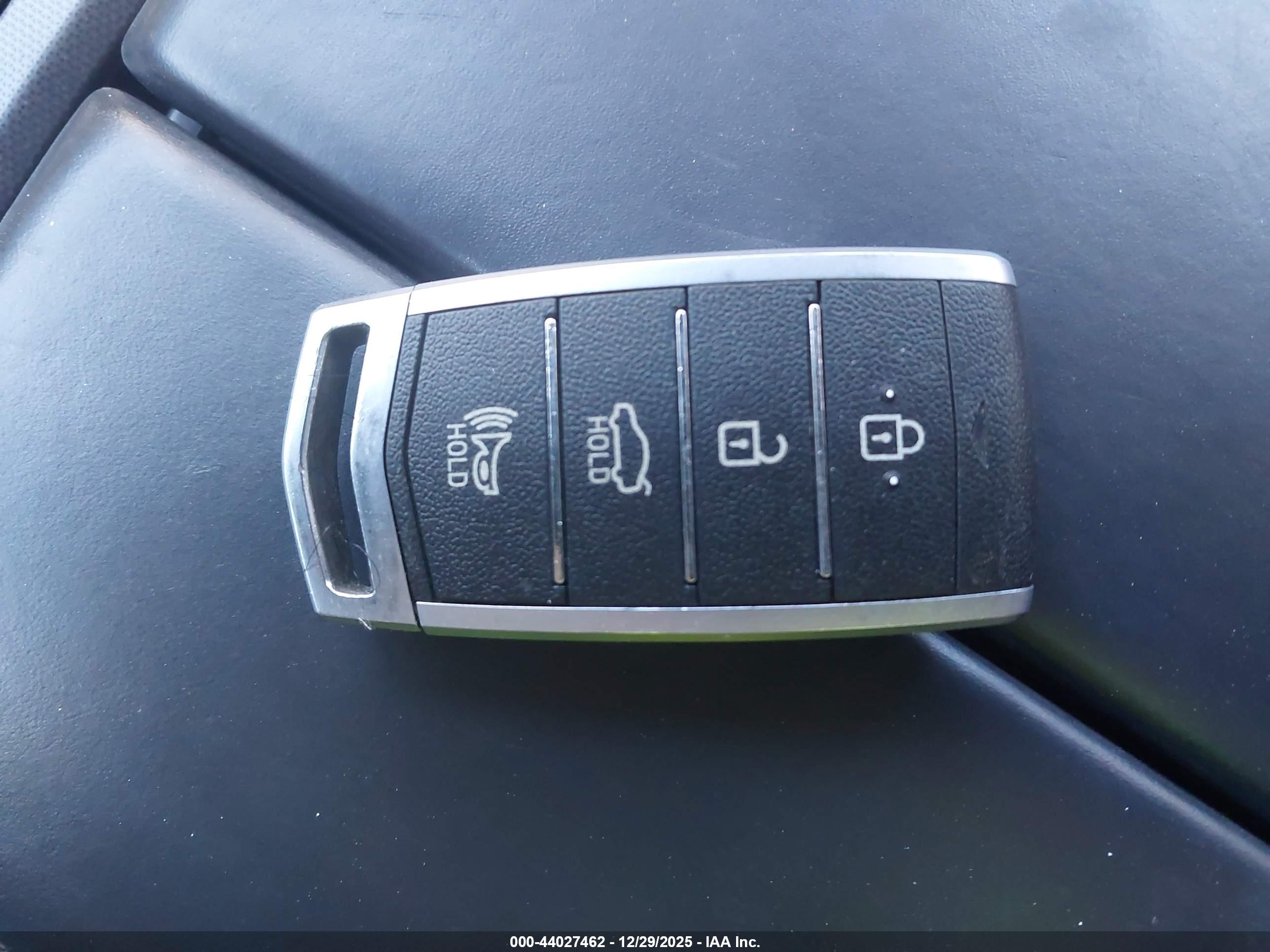 GENESIS G80 image 11