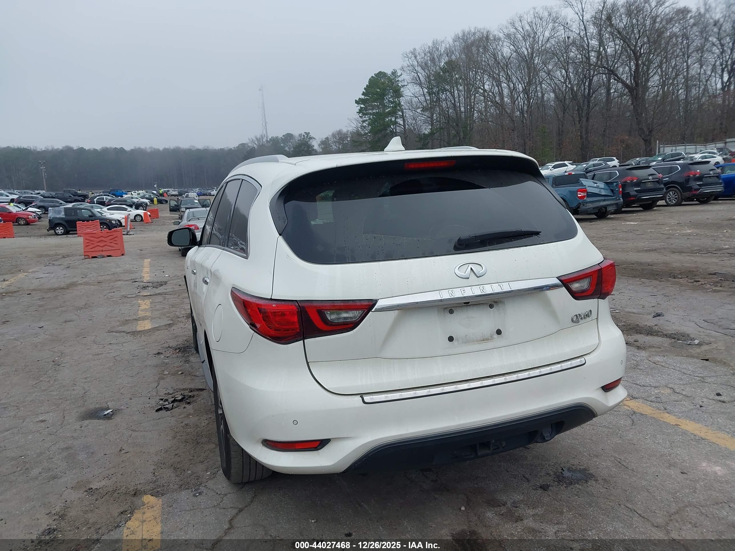 INFINITI QX60 image 3
