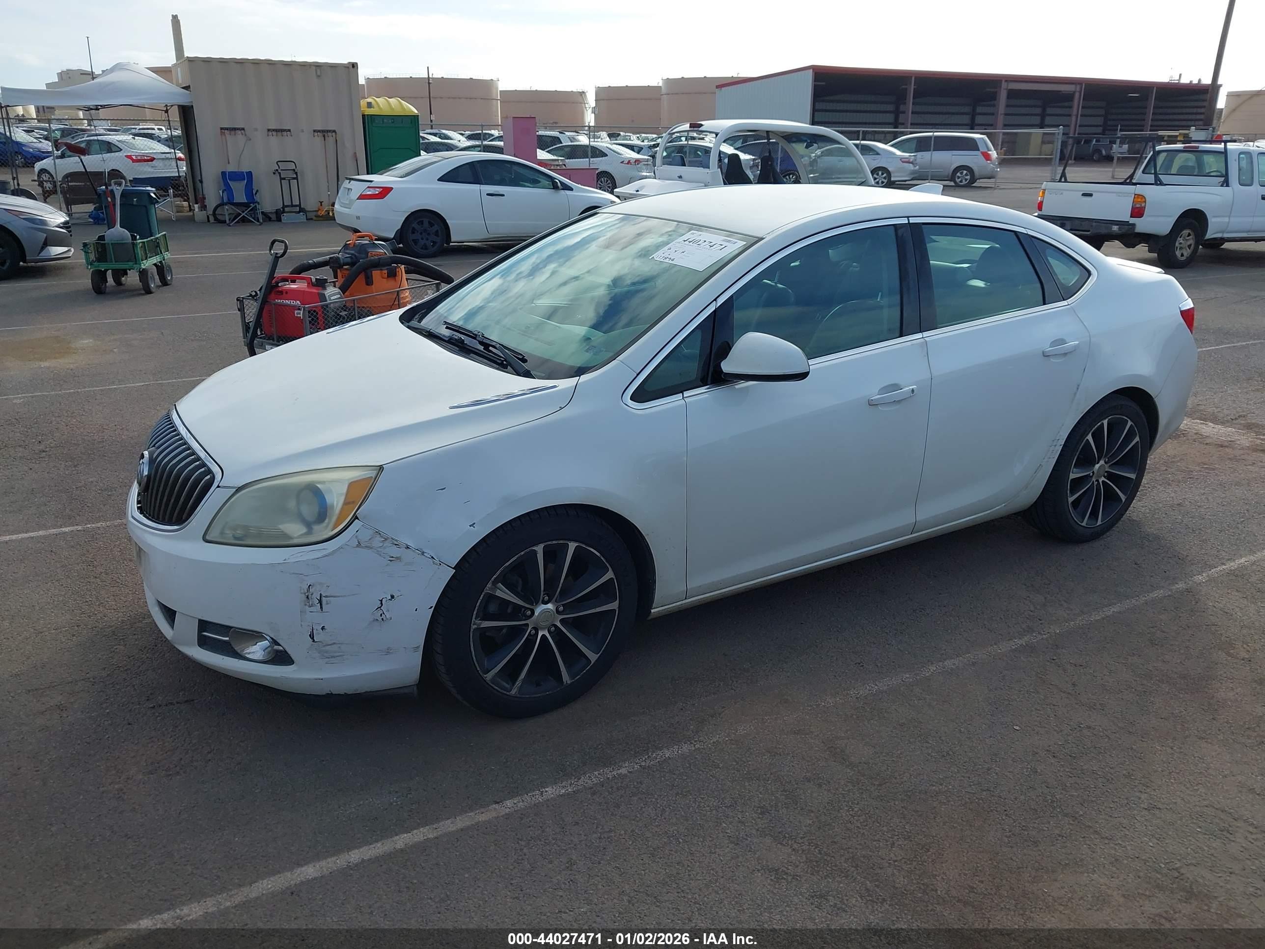 BUICK VERANO image 2