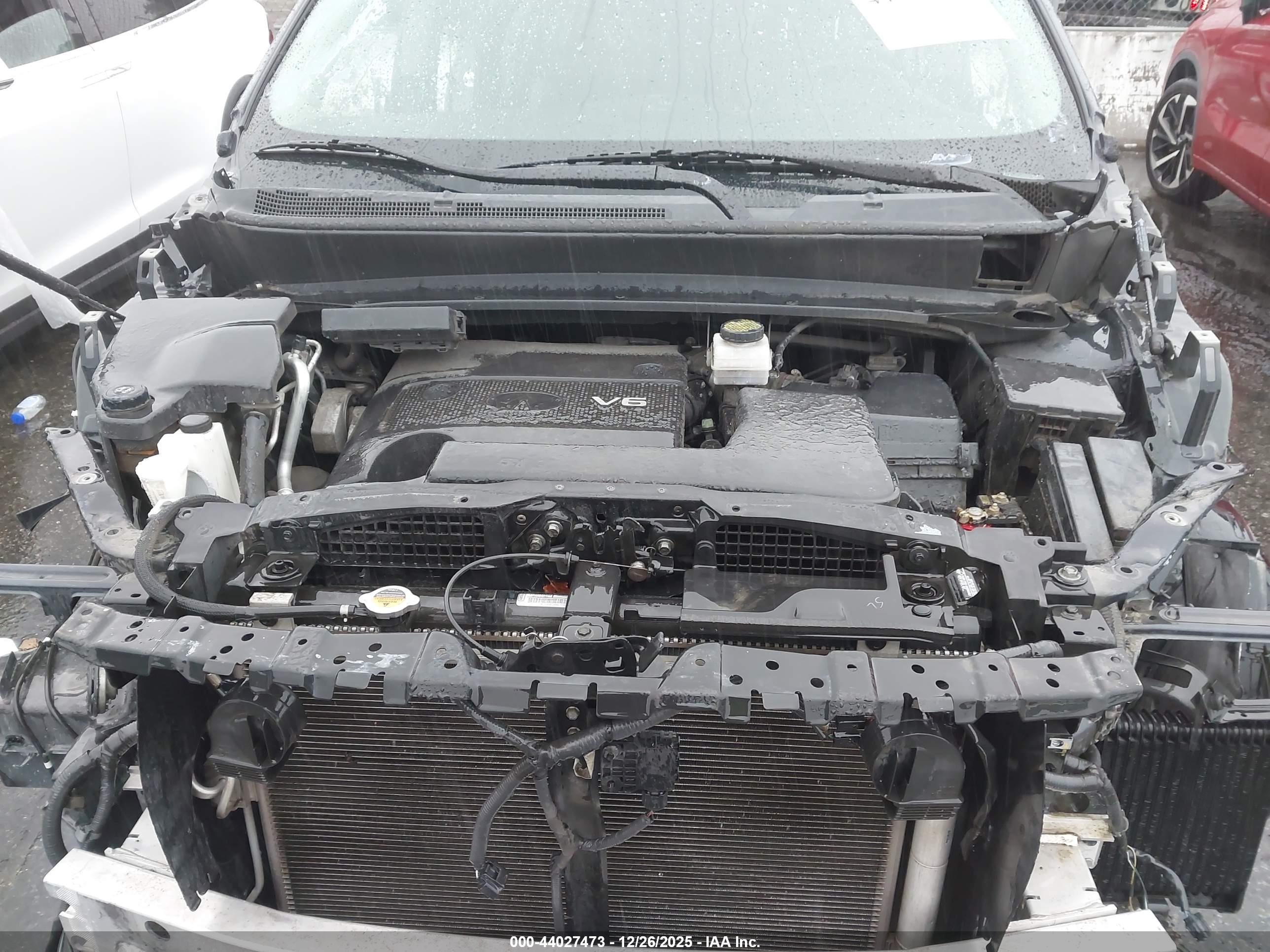INFINITI JX35 image 10