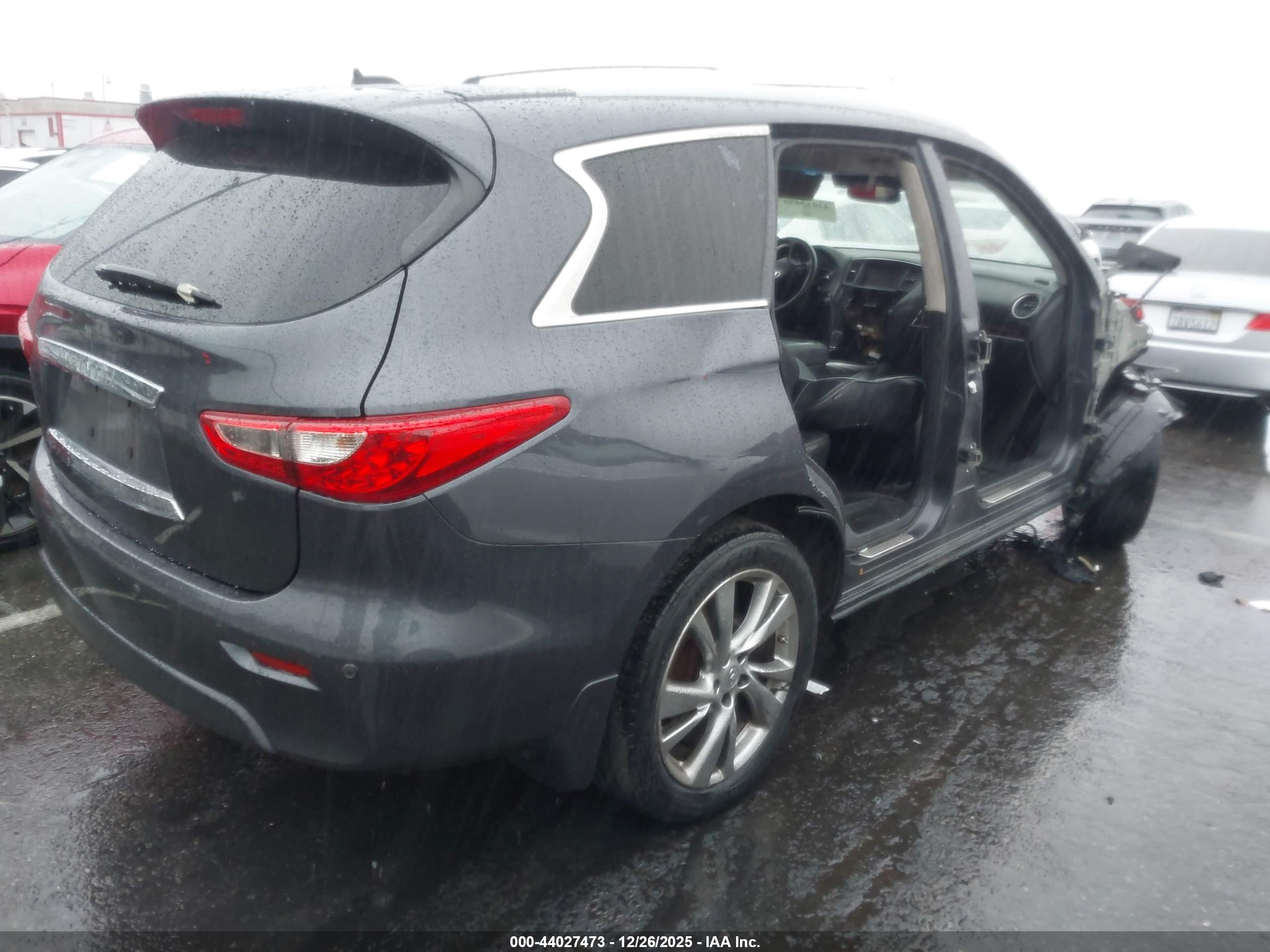 INFINITI JX35 image 4