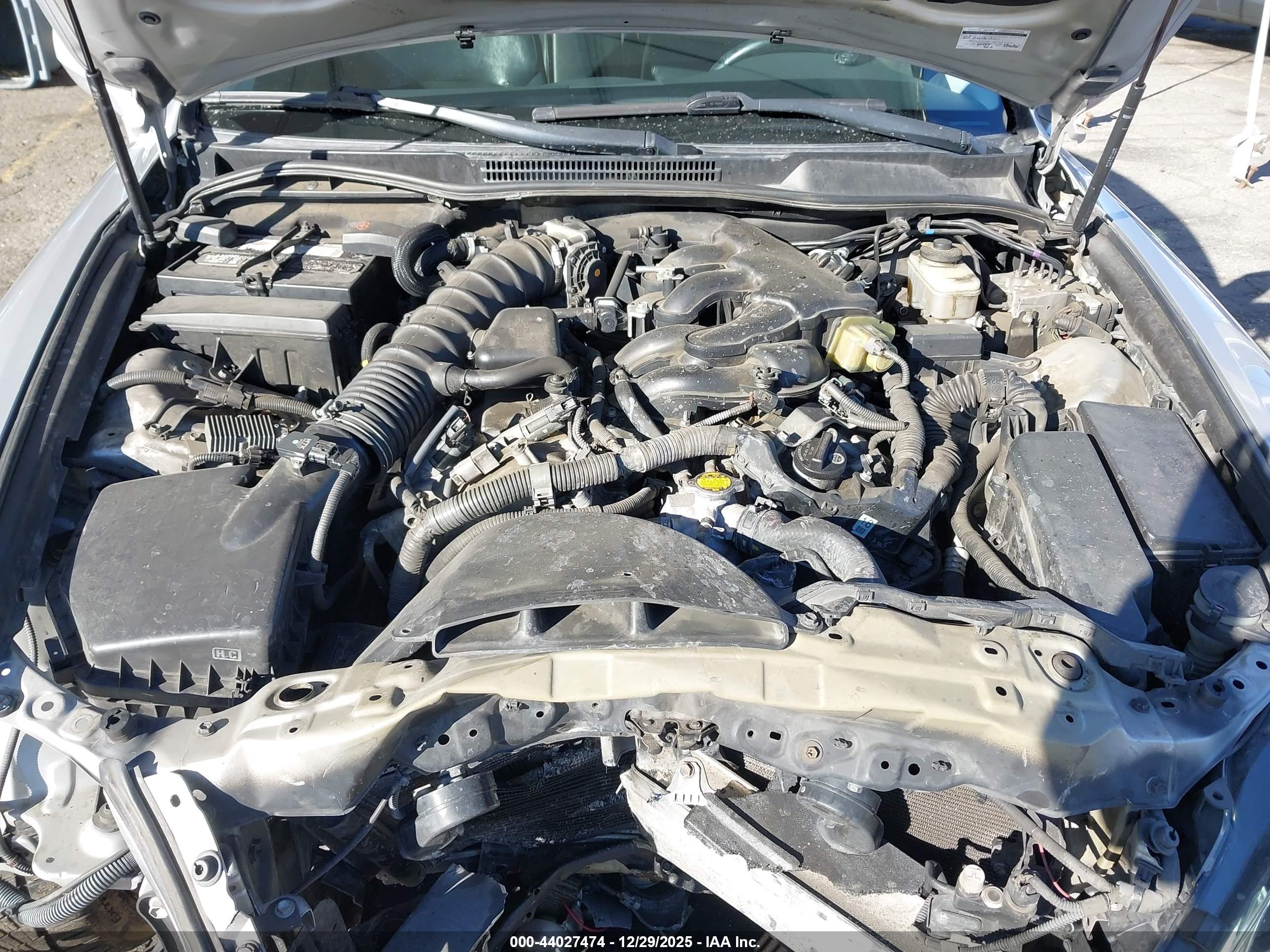 LEXUS IS image 10