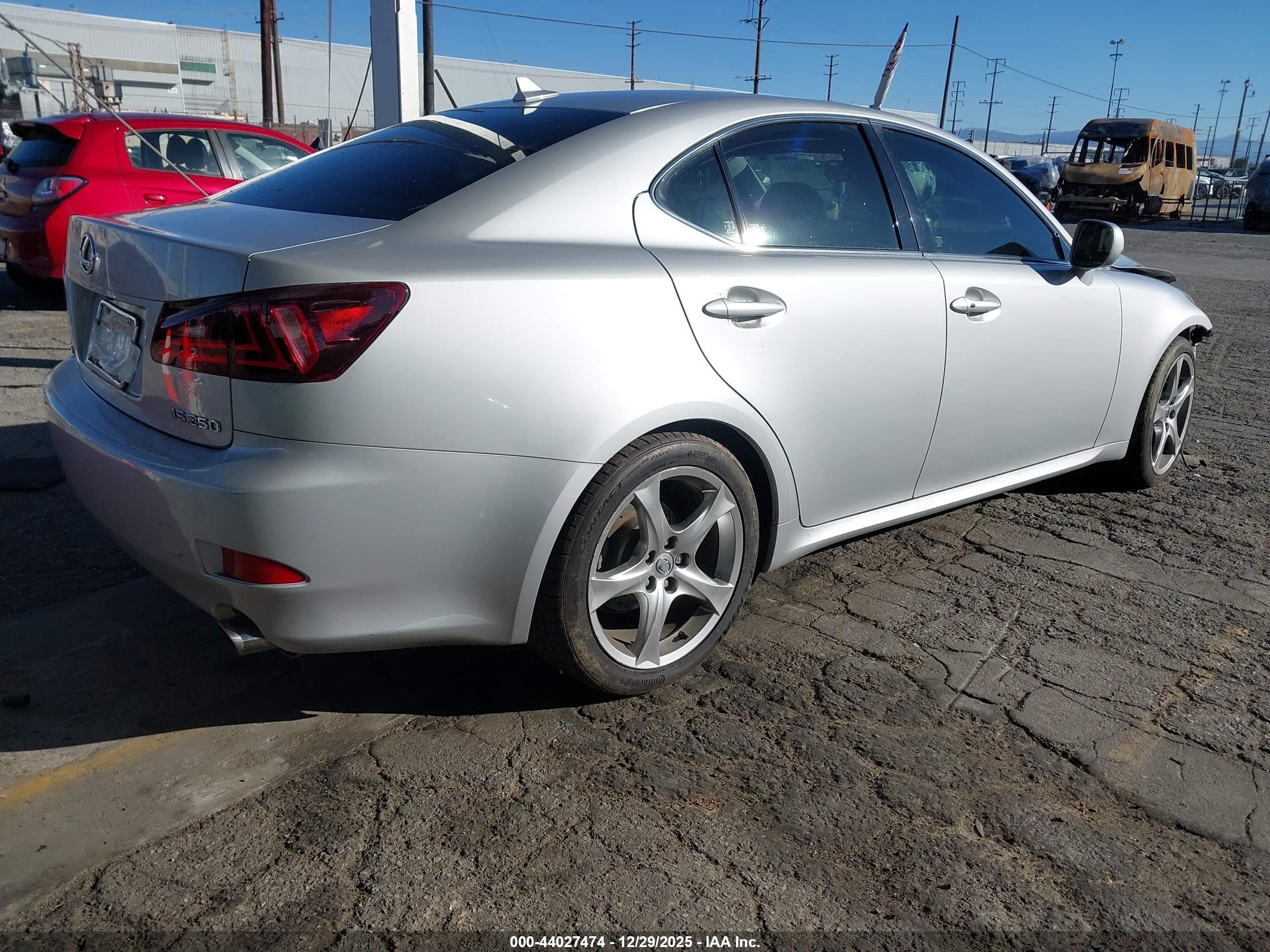 LEXUS IS image 4