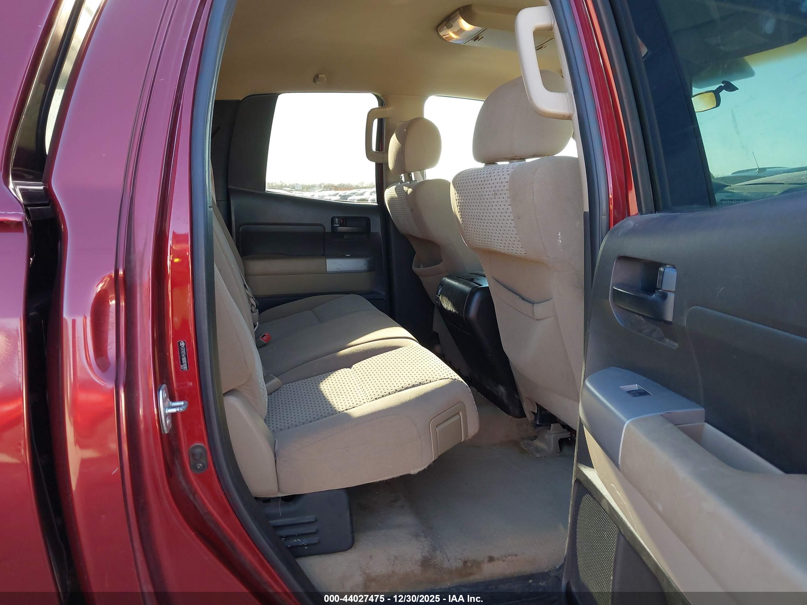 TOYOTA TUNDRA image 8