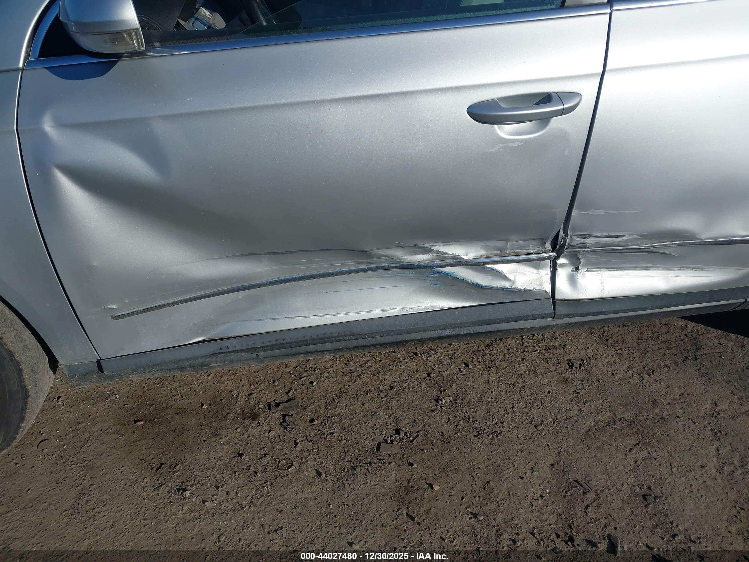 VOLKSWAGEN PASSAT image 6