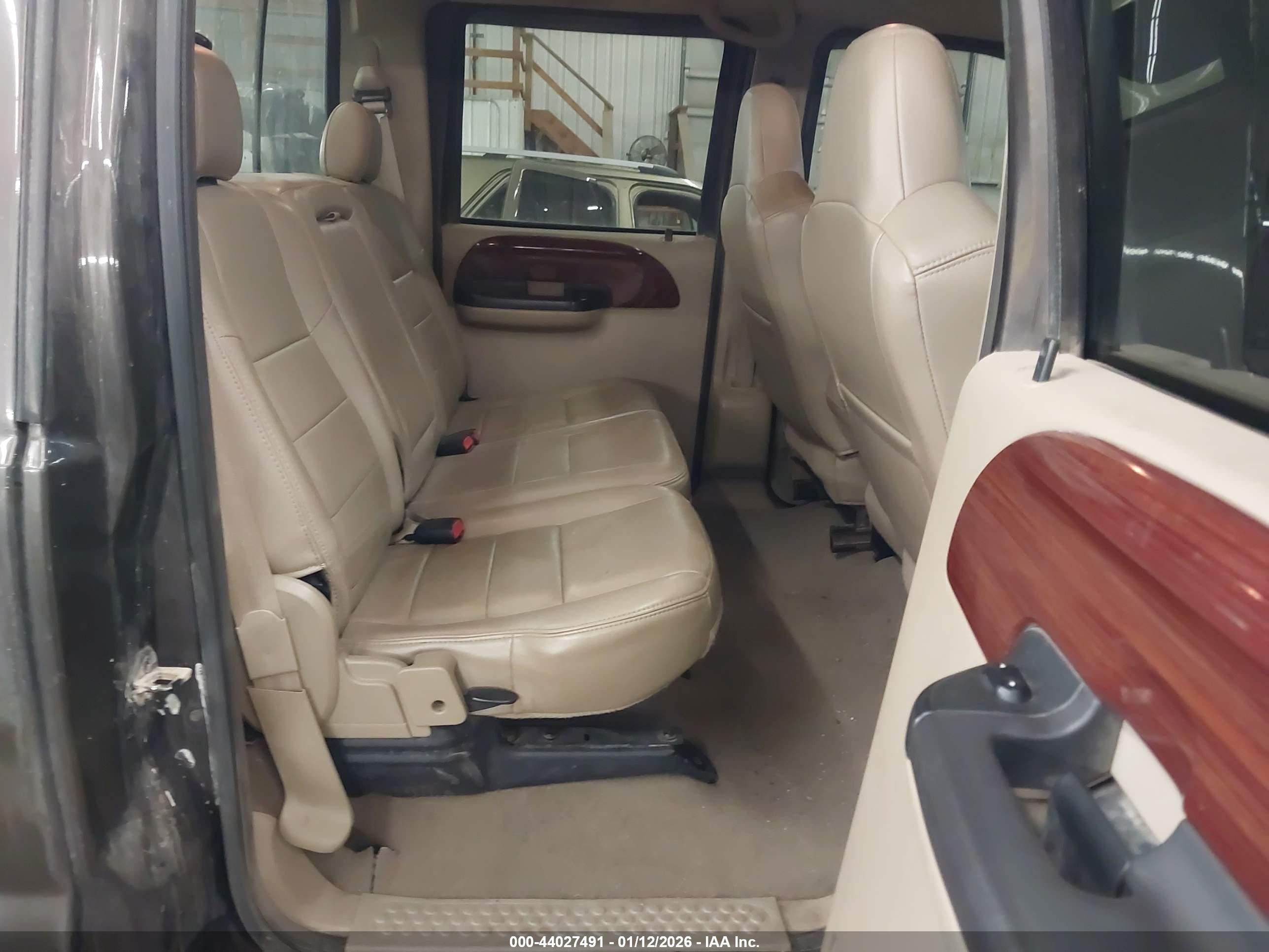 FORD F-350 image 8