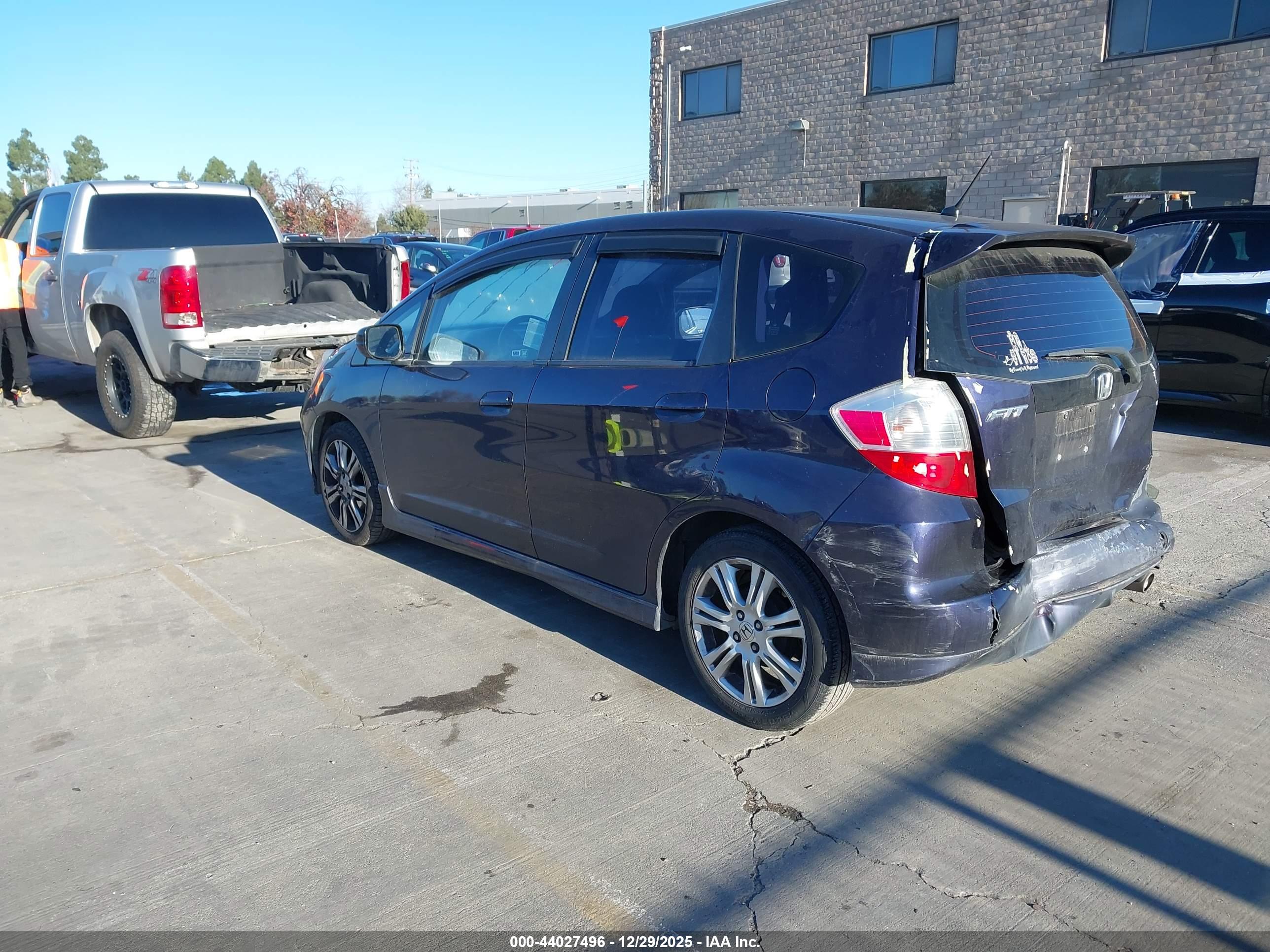 HONDA FIT image 3