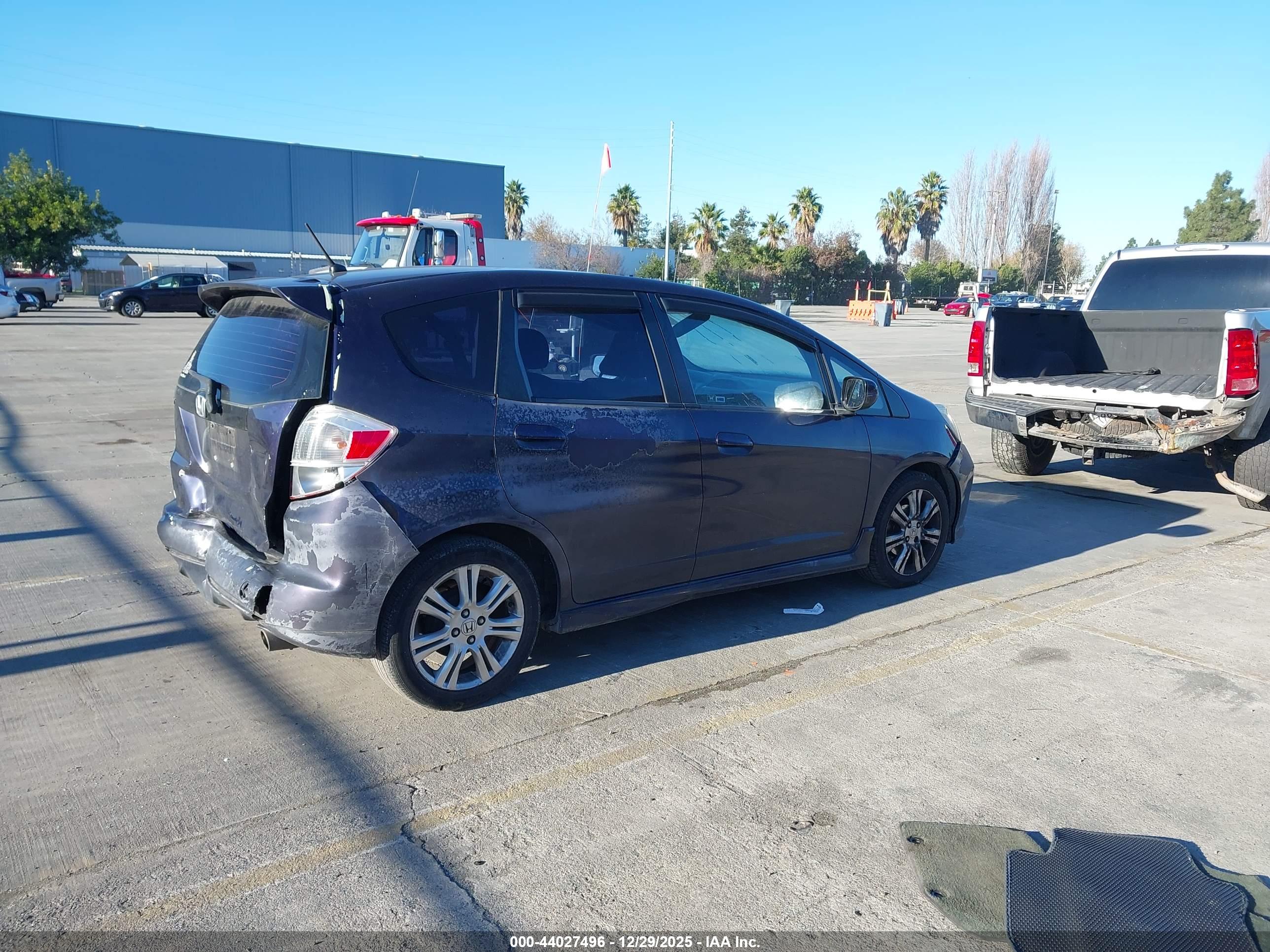 HONDA FIT image 4