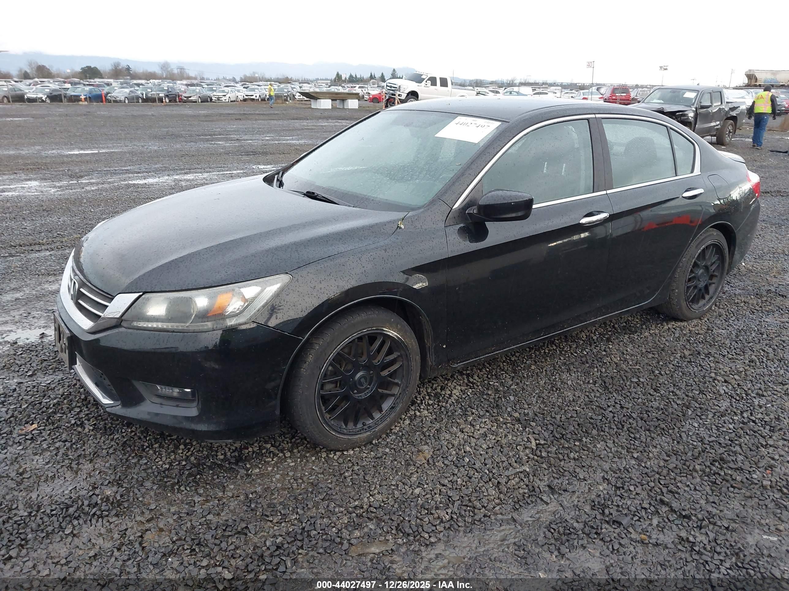 HONDA ACCORD image 2