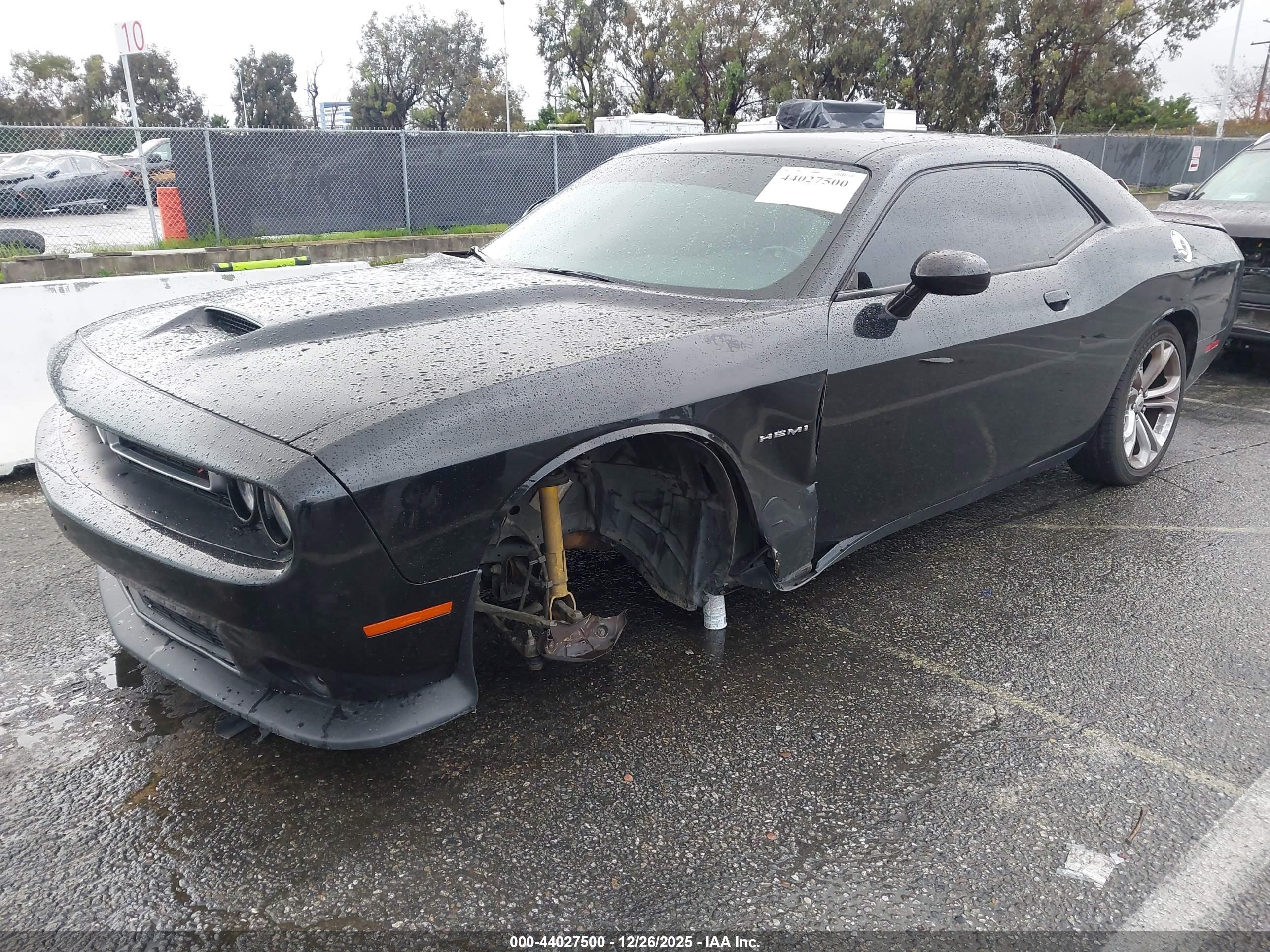DODGE CHALLENGER image 2