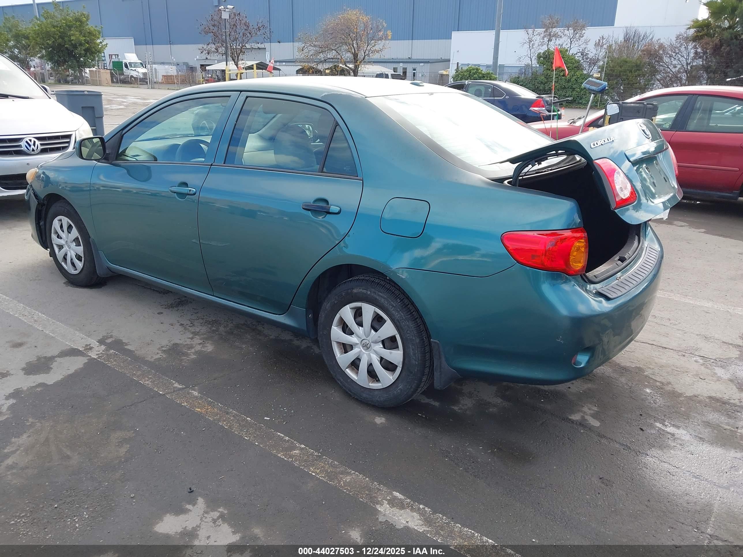 TOYOTA COROLLA image 3