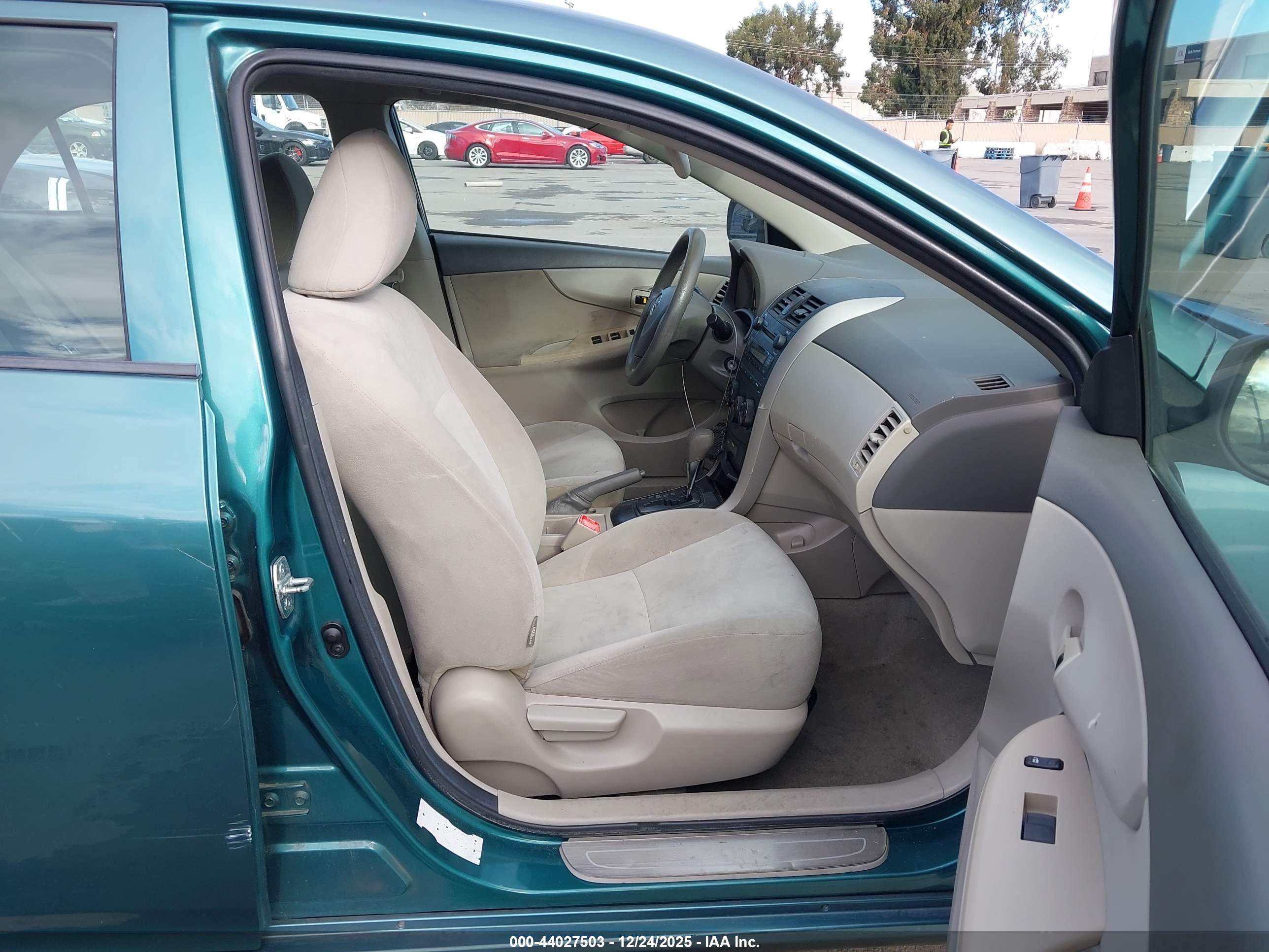 TOYOTA COROLLA image 5