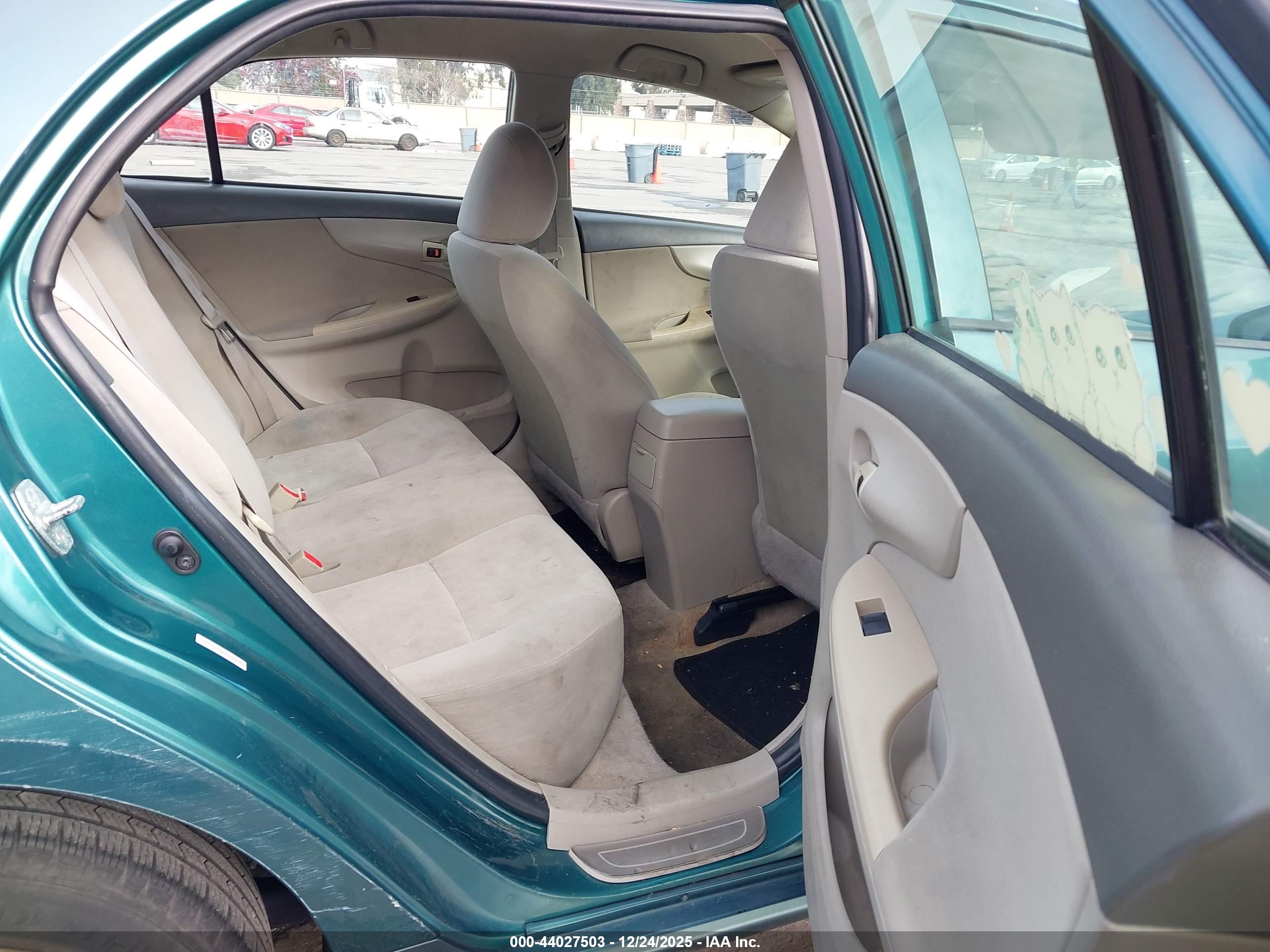 TOYOTA COROLLA image 8