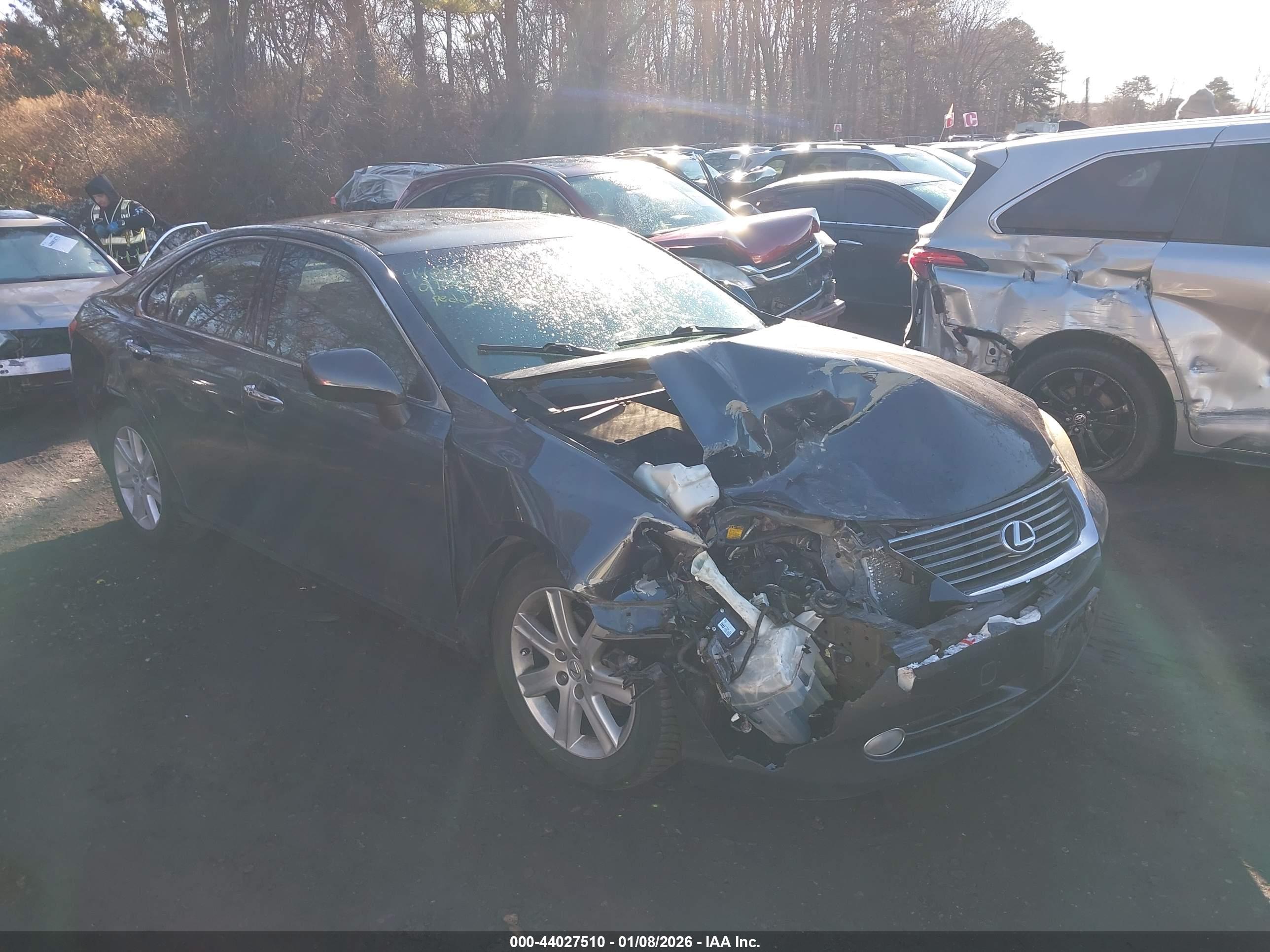 LEXUS ES image 6