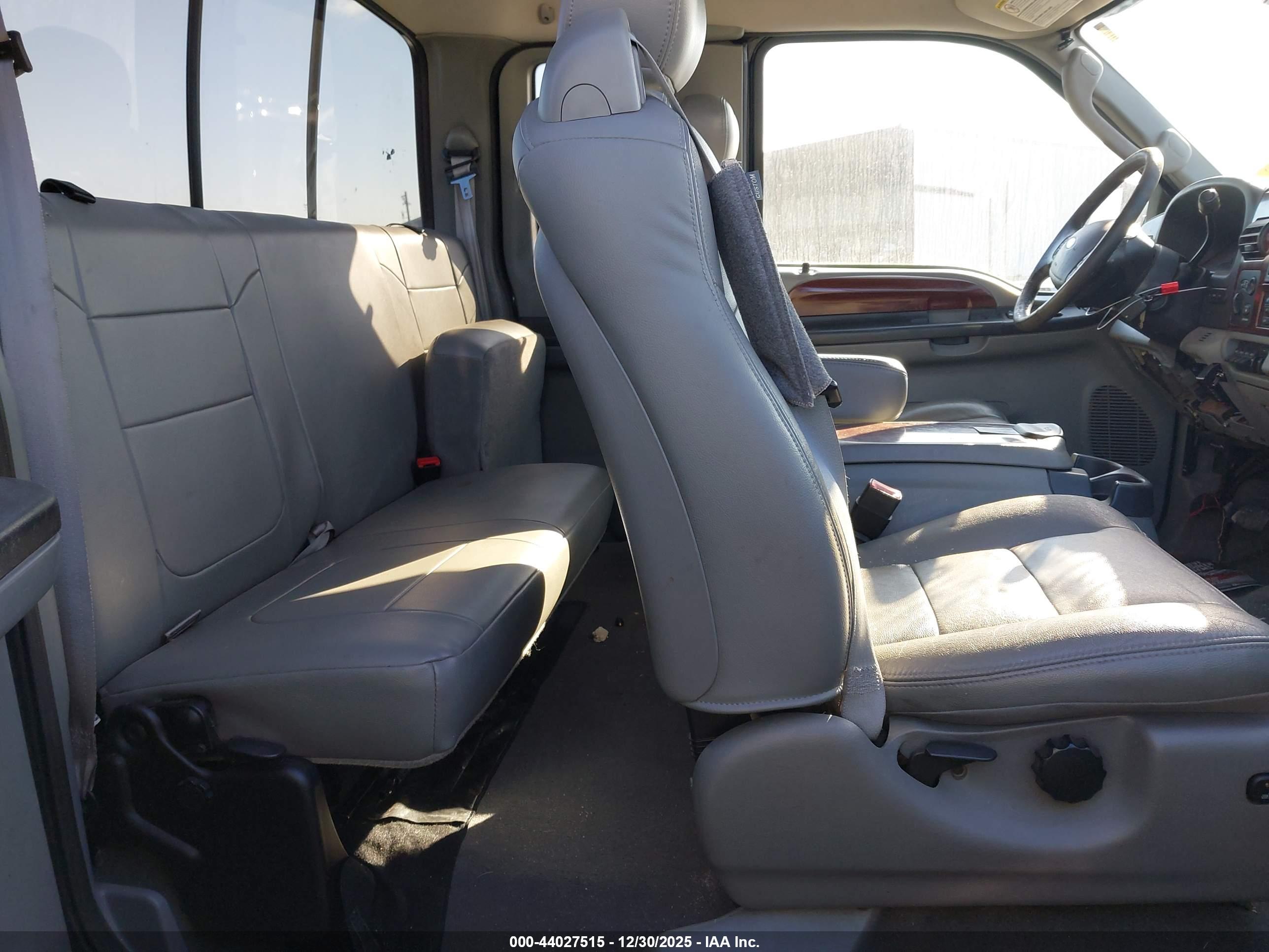 FORD F-350 image 7