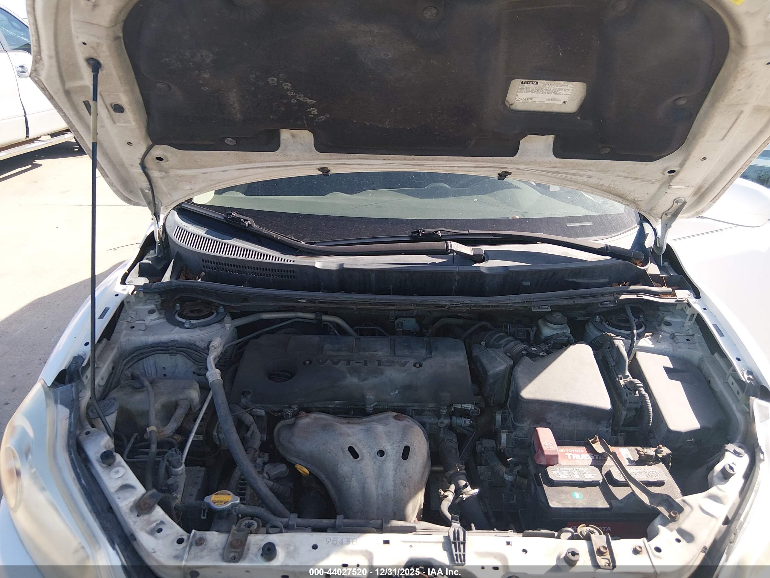 TOYOTA MATRIX image 10