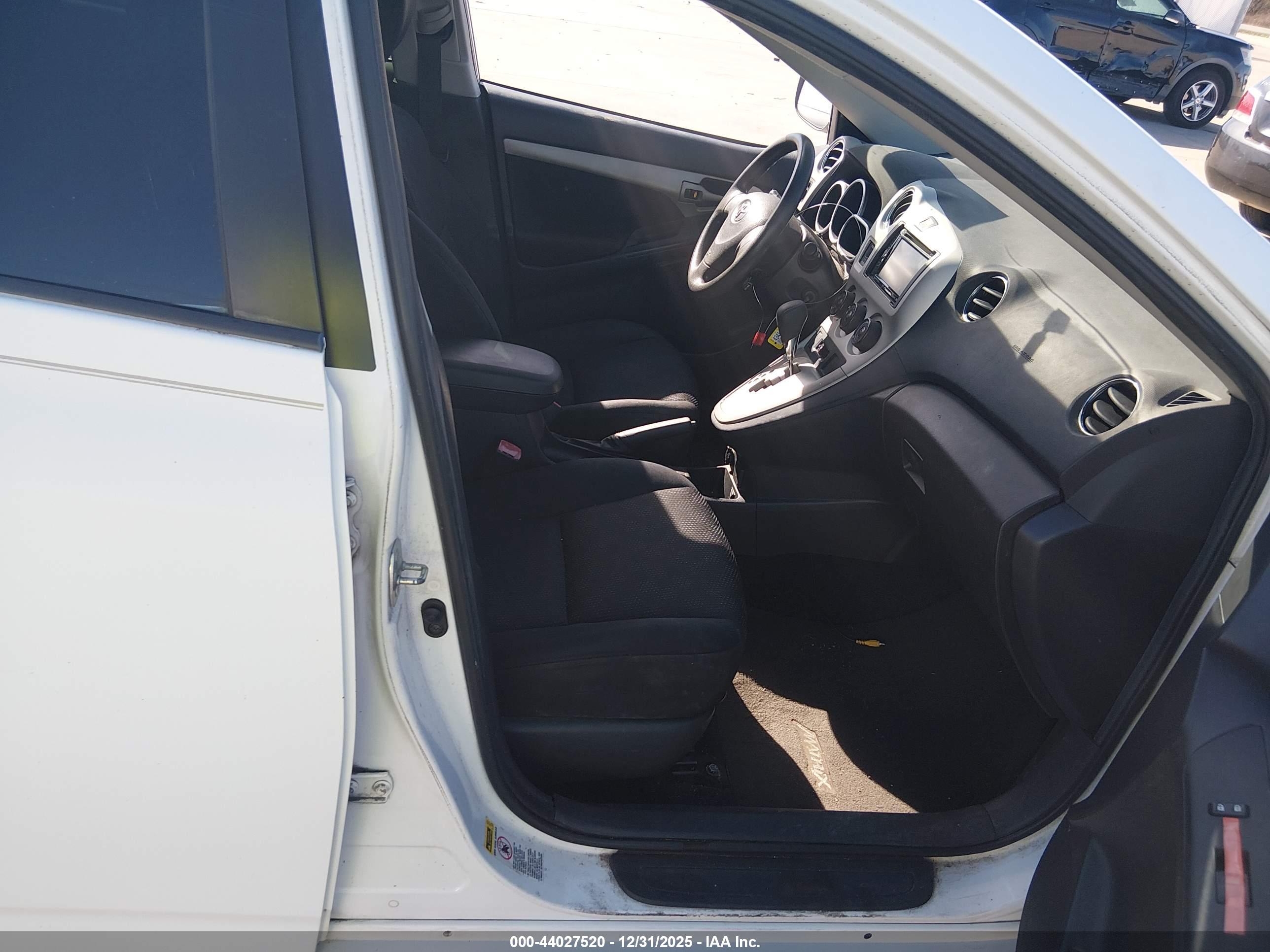 TOYOTA MATRIX image 5