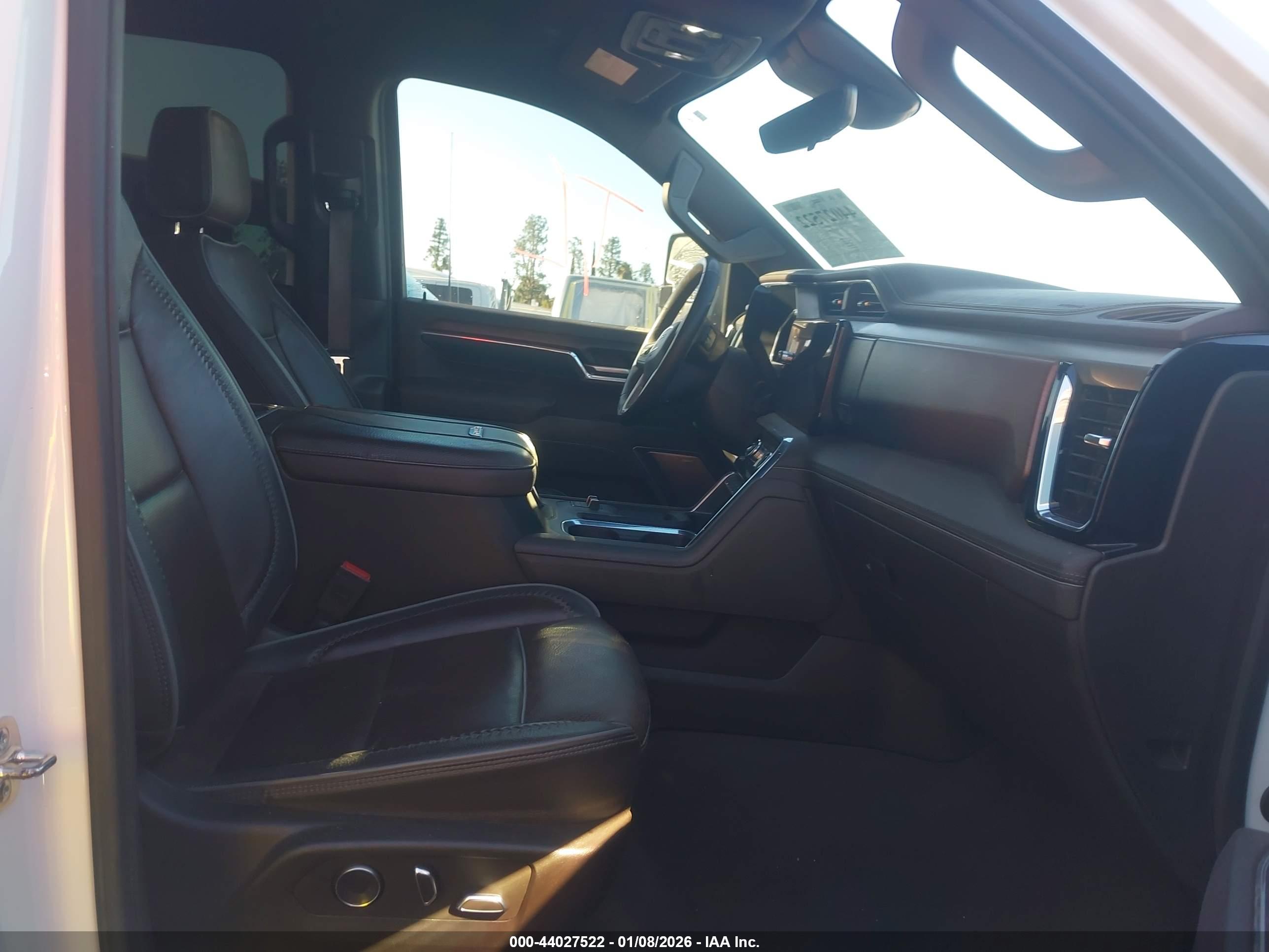 GMC SIERRA image 5