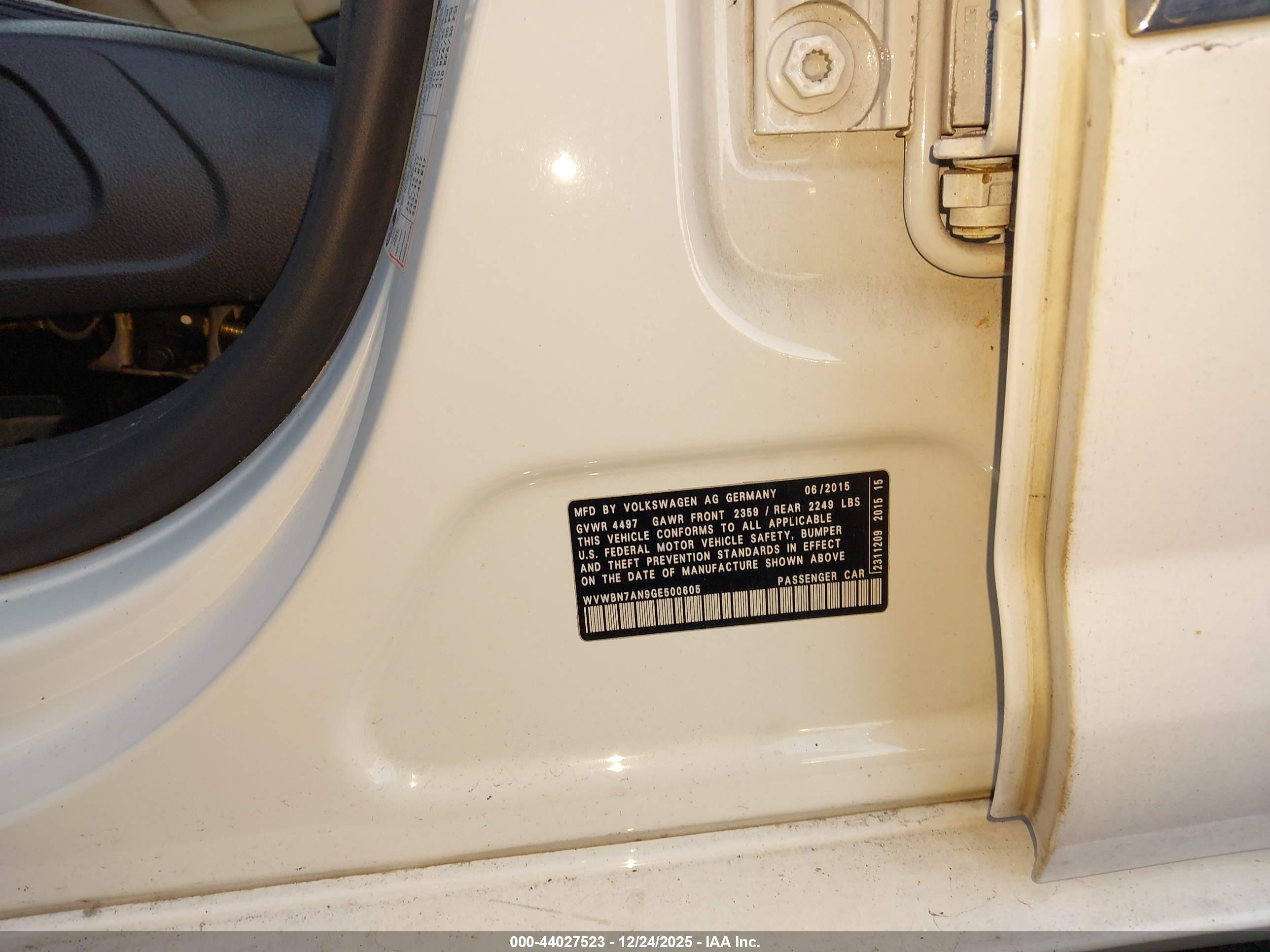 VOLKSWAGEN CC image 9