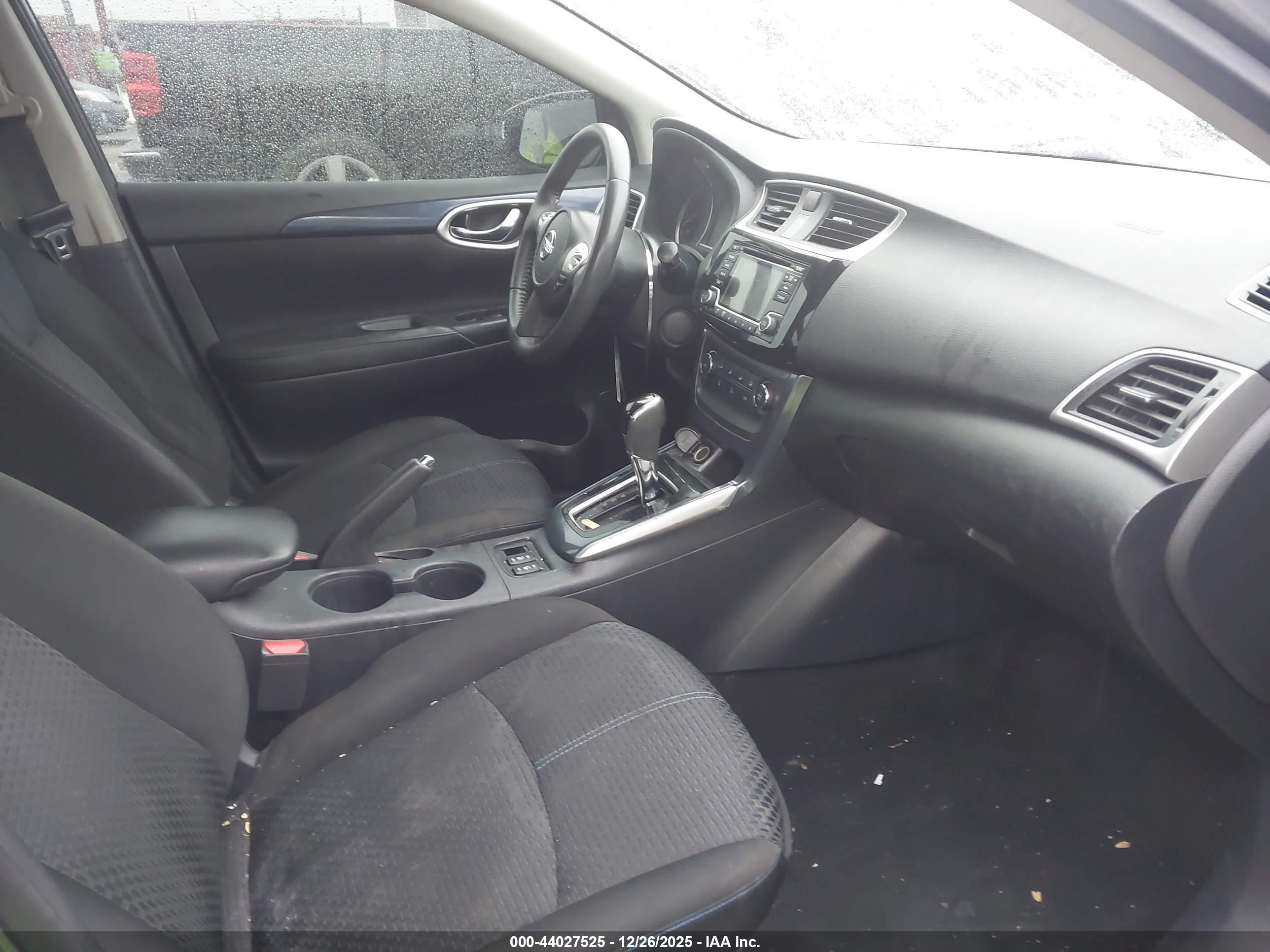 NISSAN SENTRA image 5