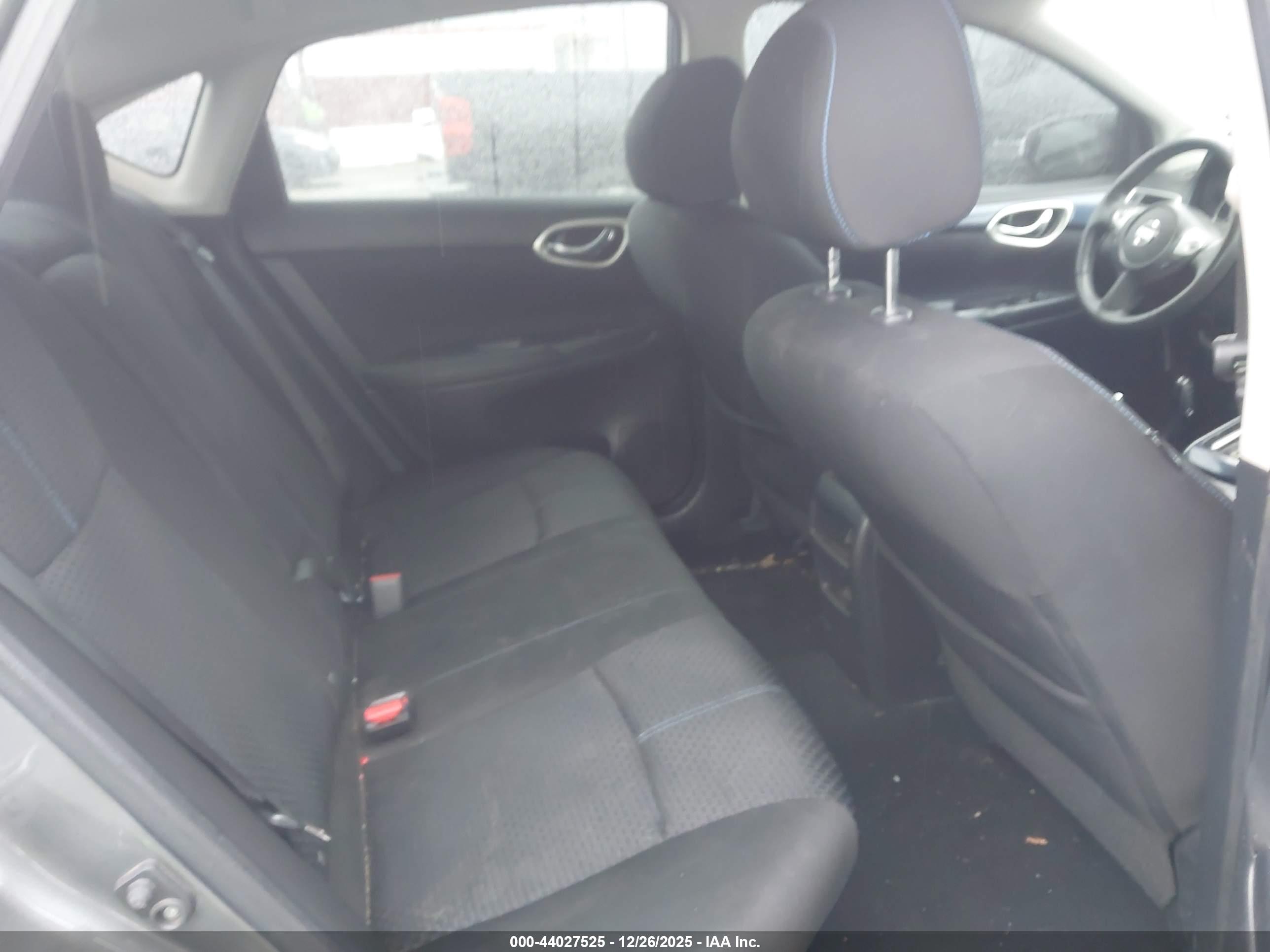 NISSAN SENTRA image 8