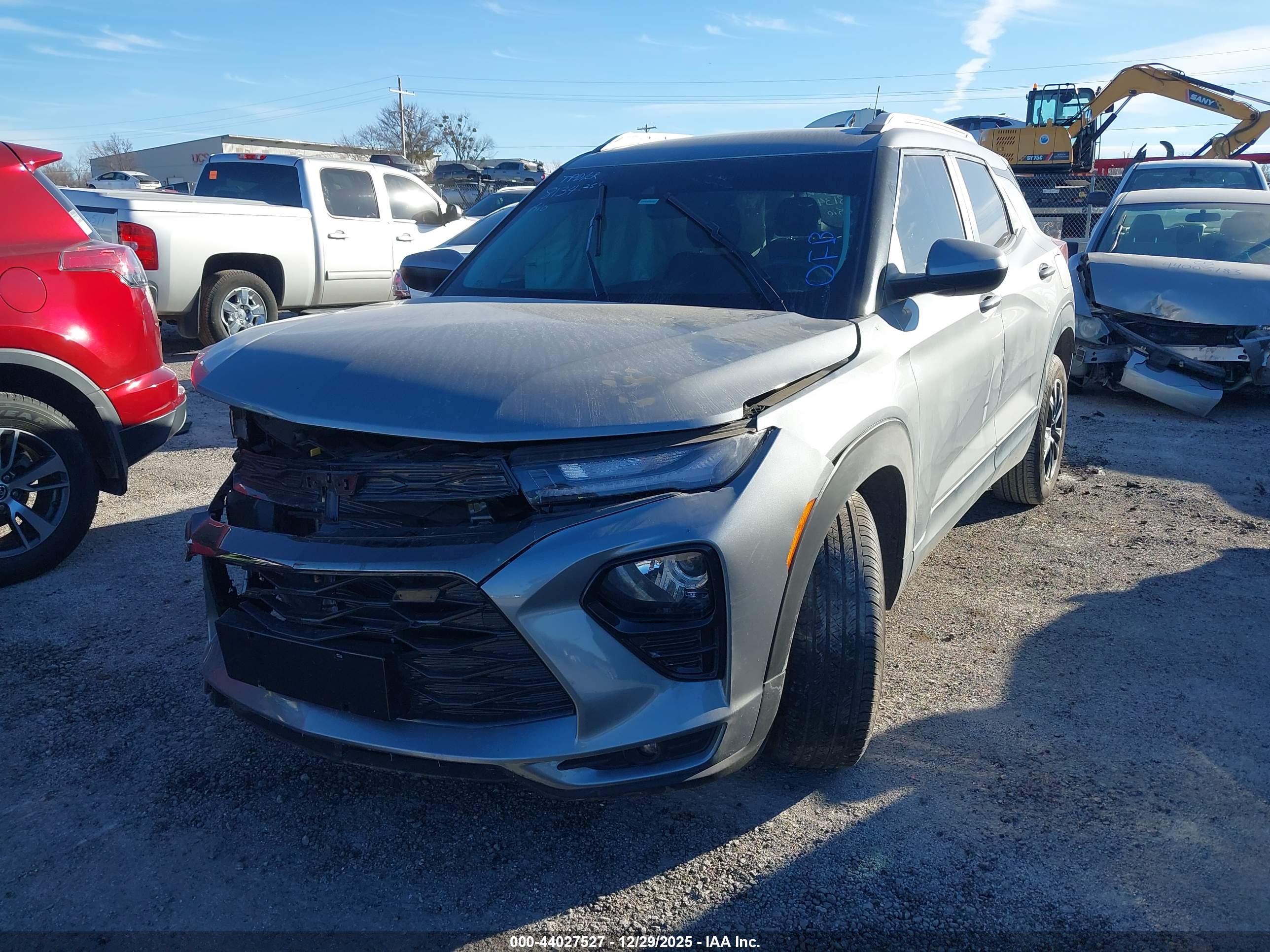CHEVROLET TRAILBLAZER image 2