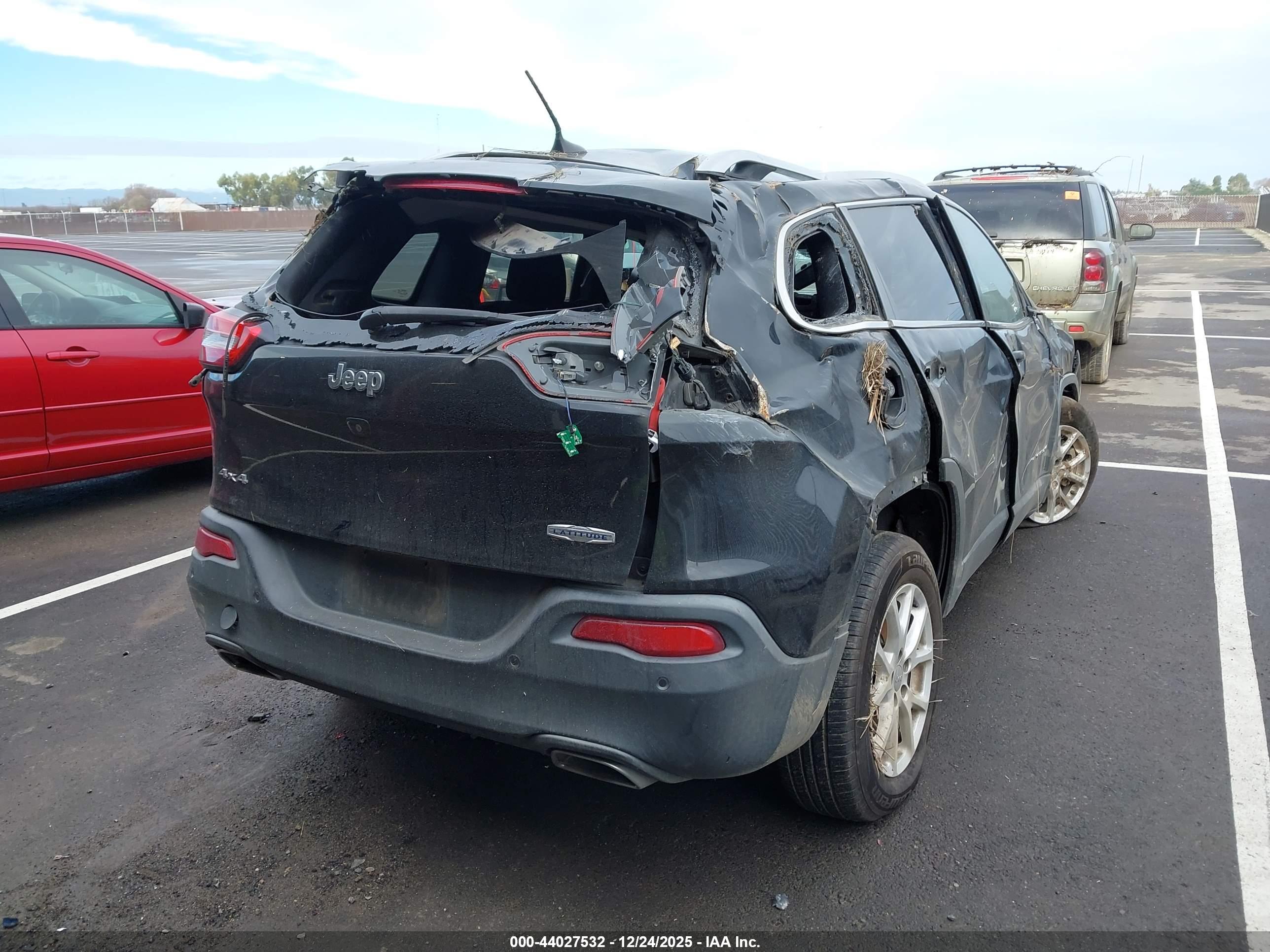 JEEP CHEROKEE image 4