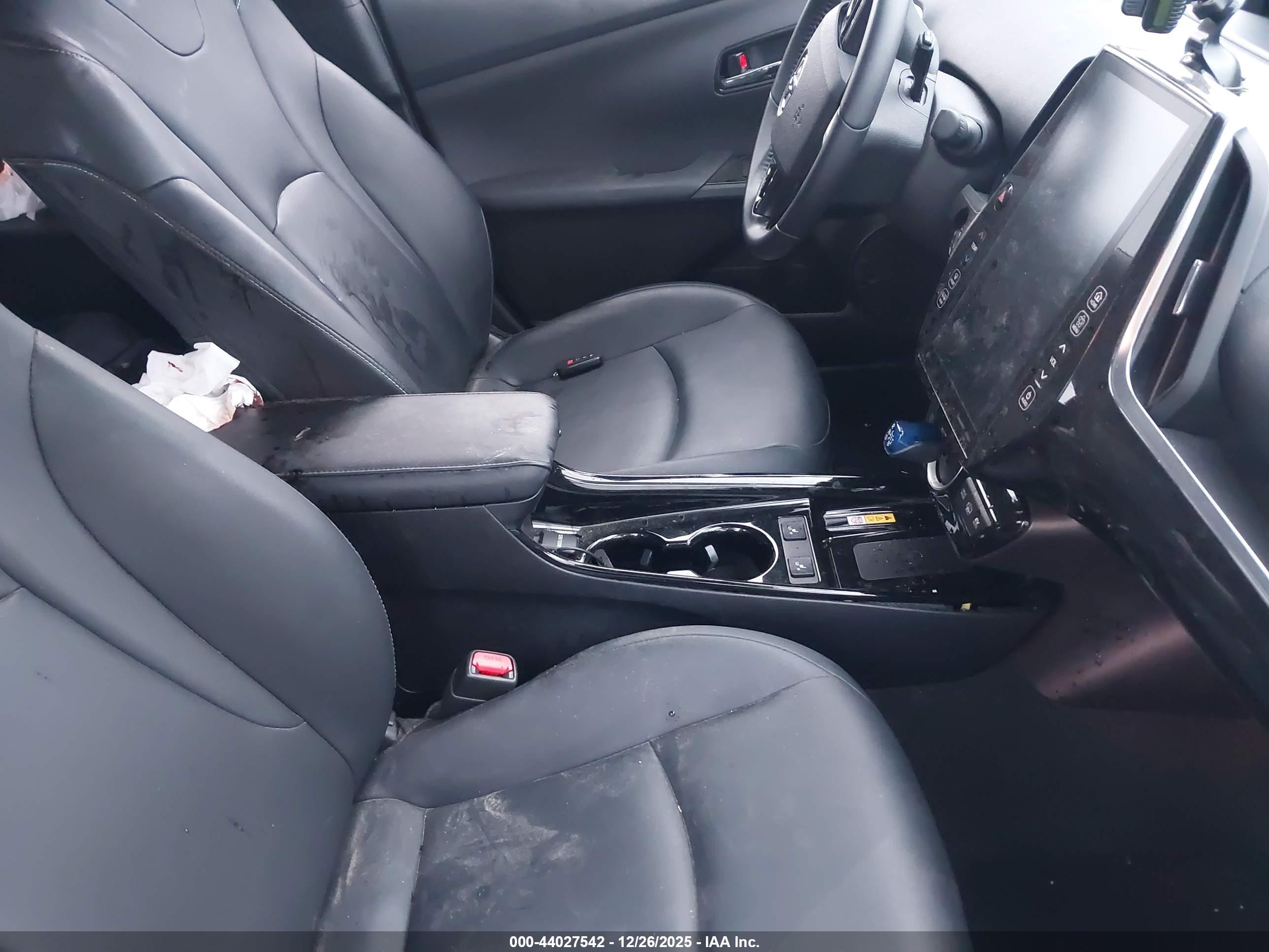 TOYOTA PRIUS image 5
