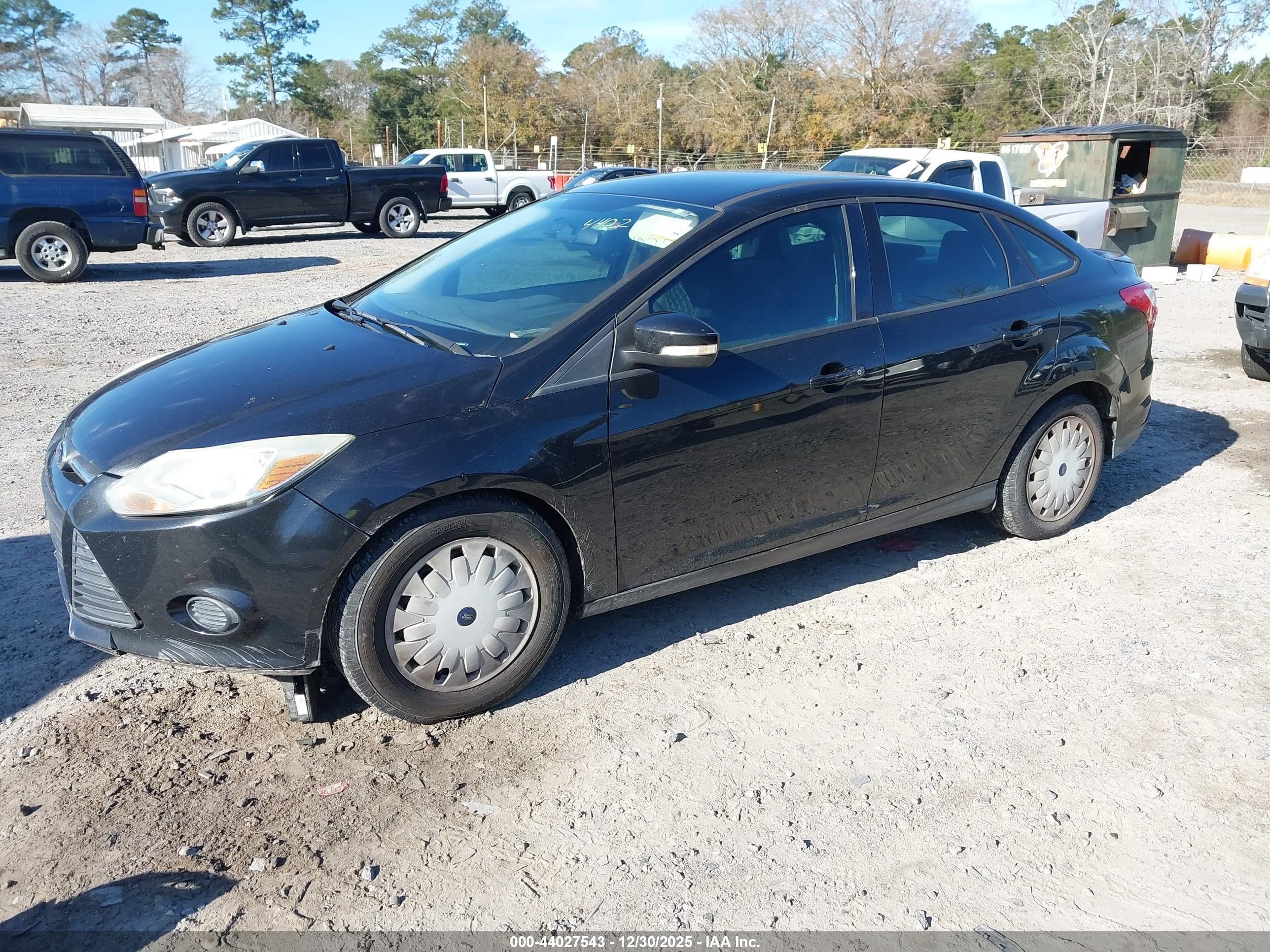 FORD FOCUS image 2