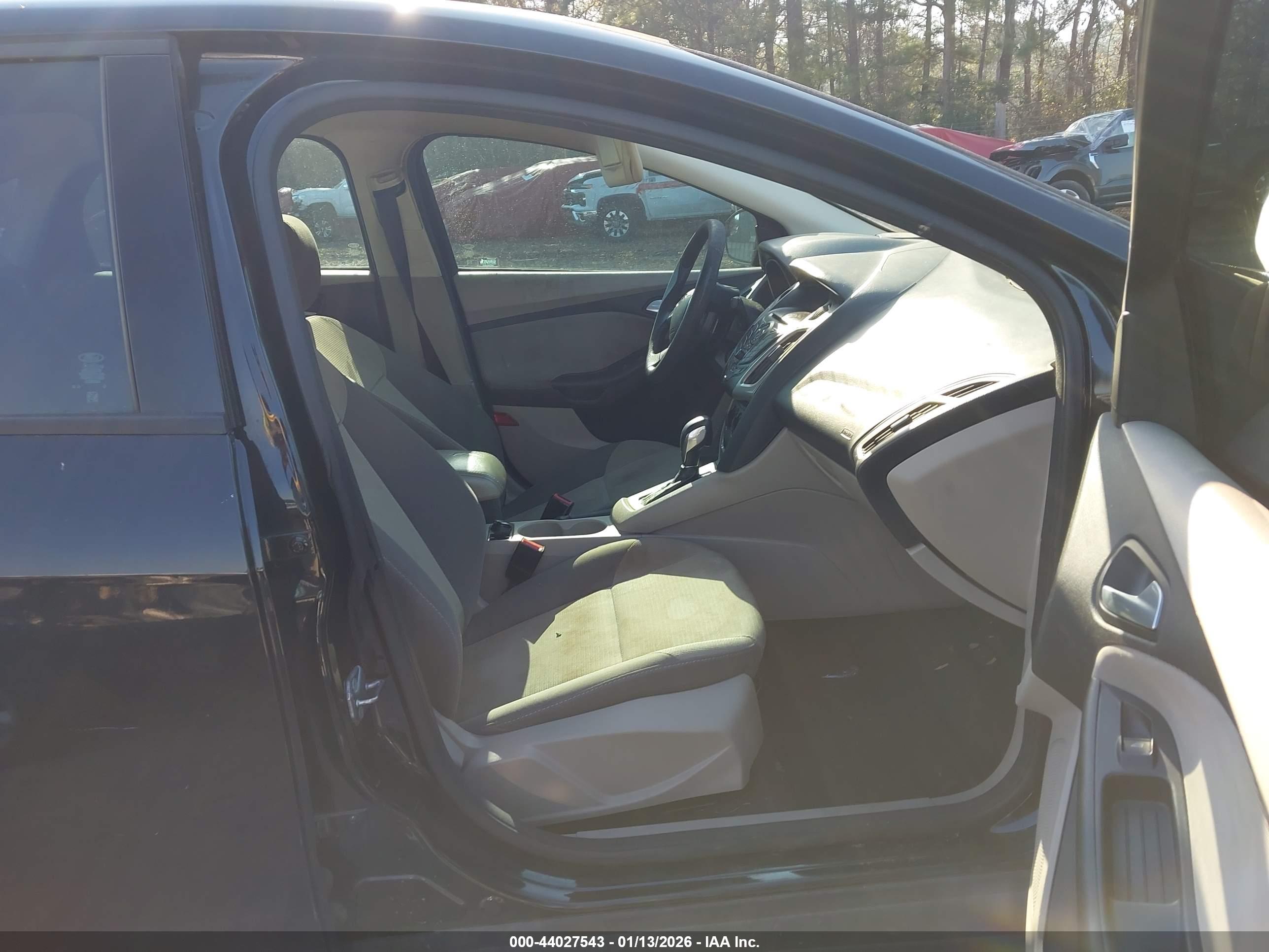 FORD FOCUS image 5